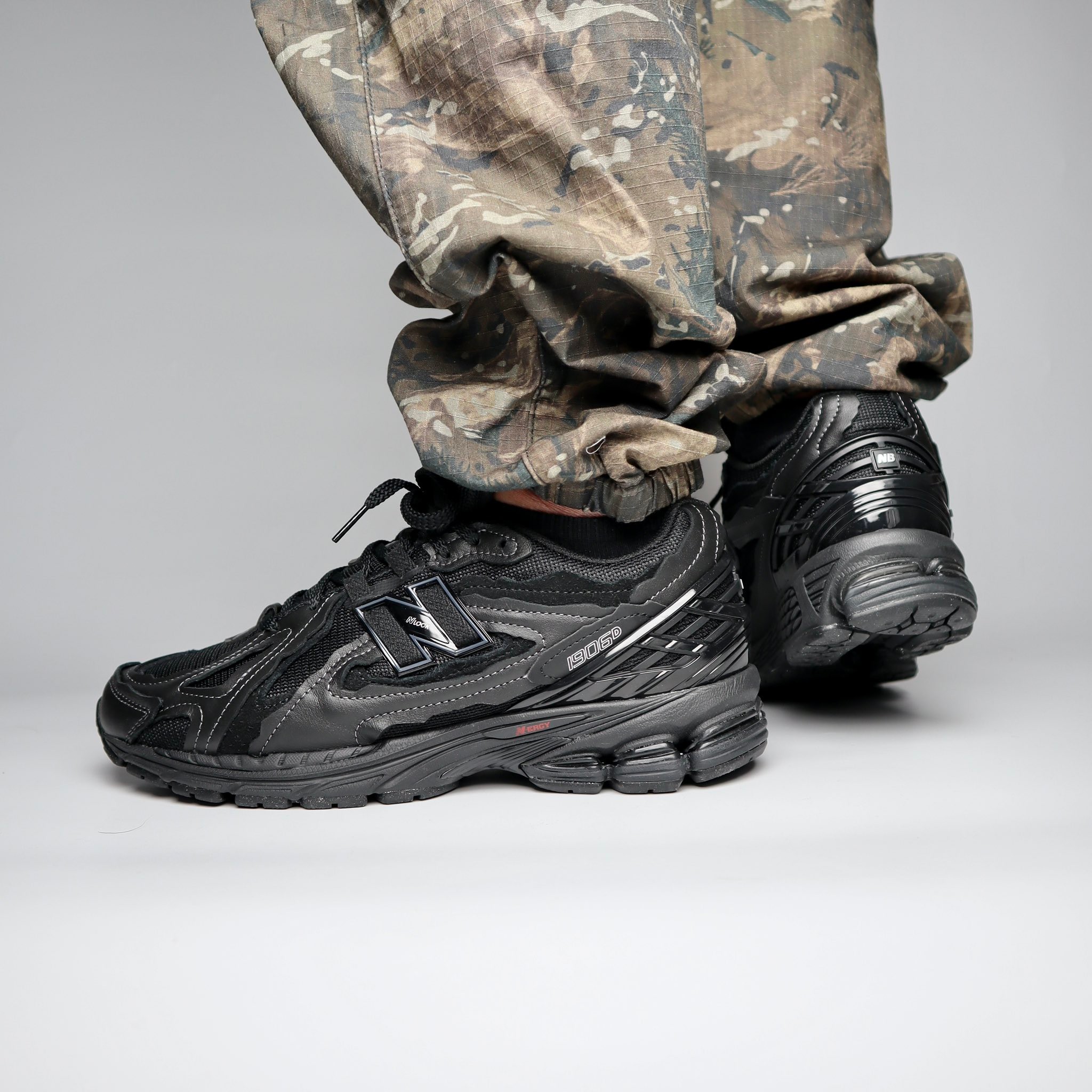 New Balance 1906R 'Protection Pack Black Leather''