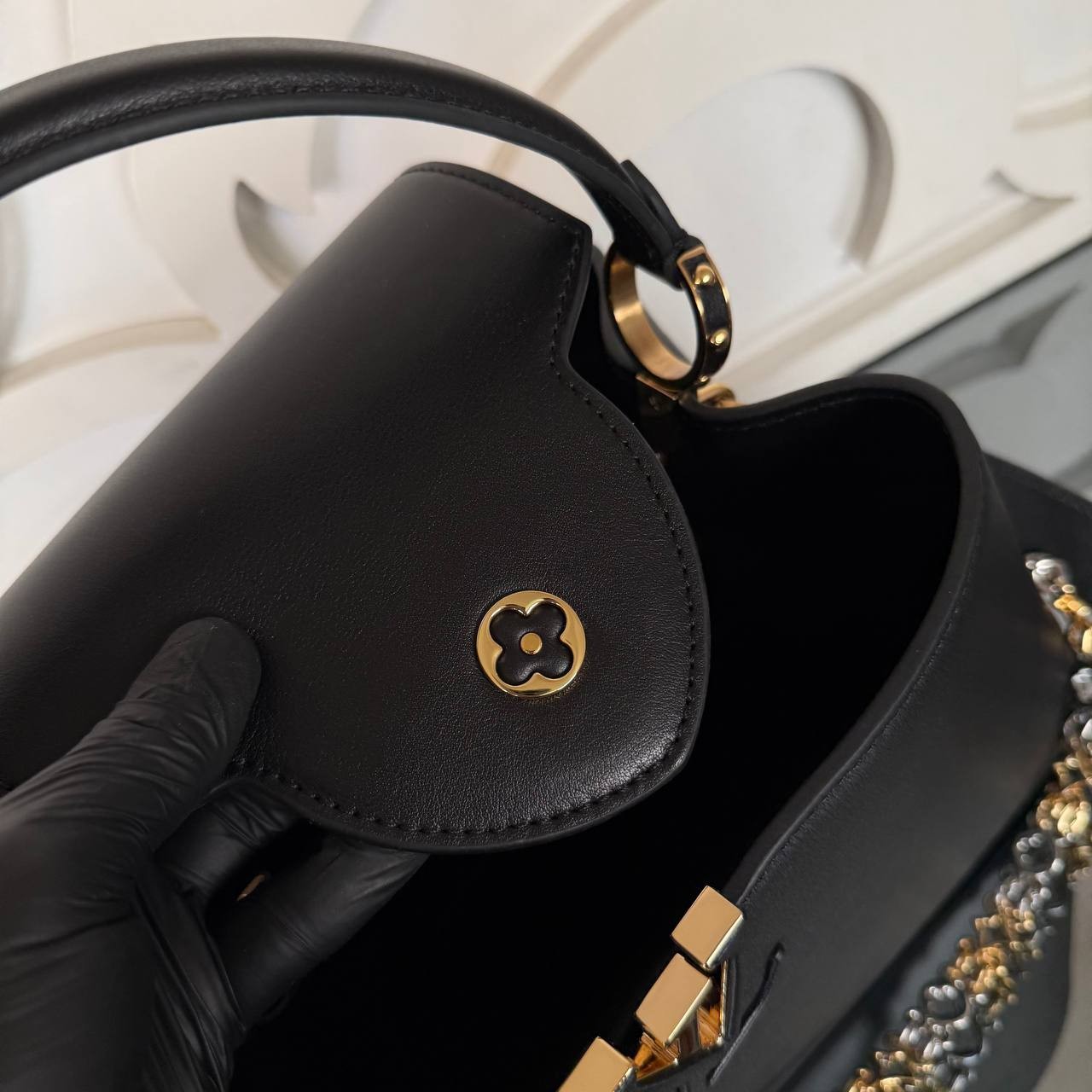 Louis Vuitton Capucines Bag MM