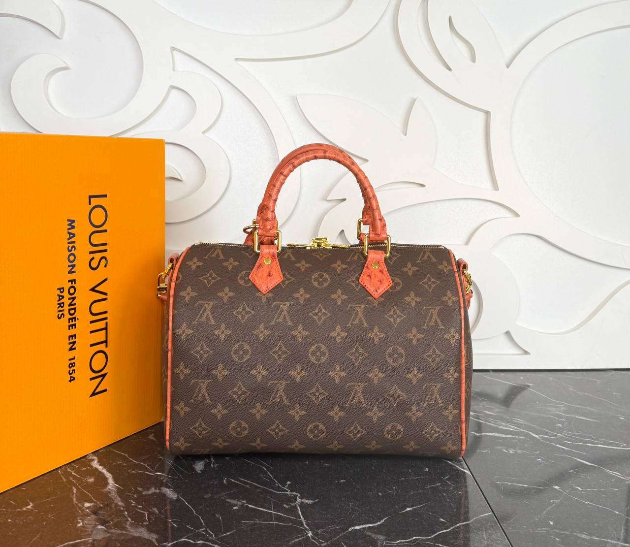 Gucci Horsebit Chain Medium Shoulder Bag