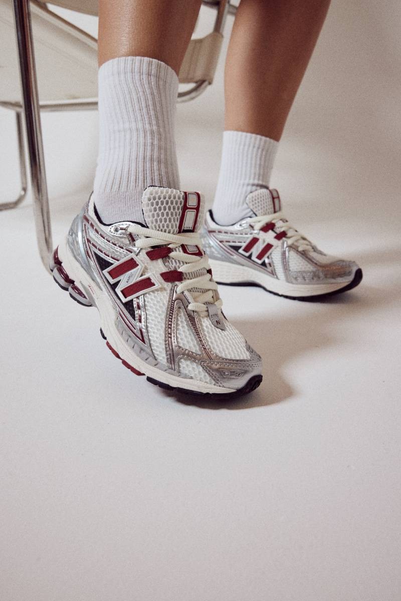 New balance 1906 Red