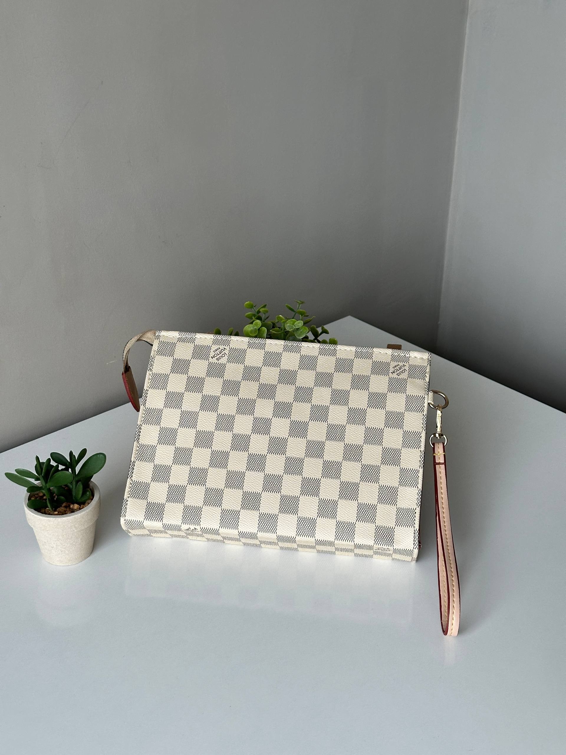 Louis Vuitton Clutch