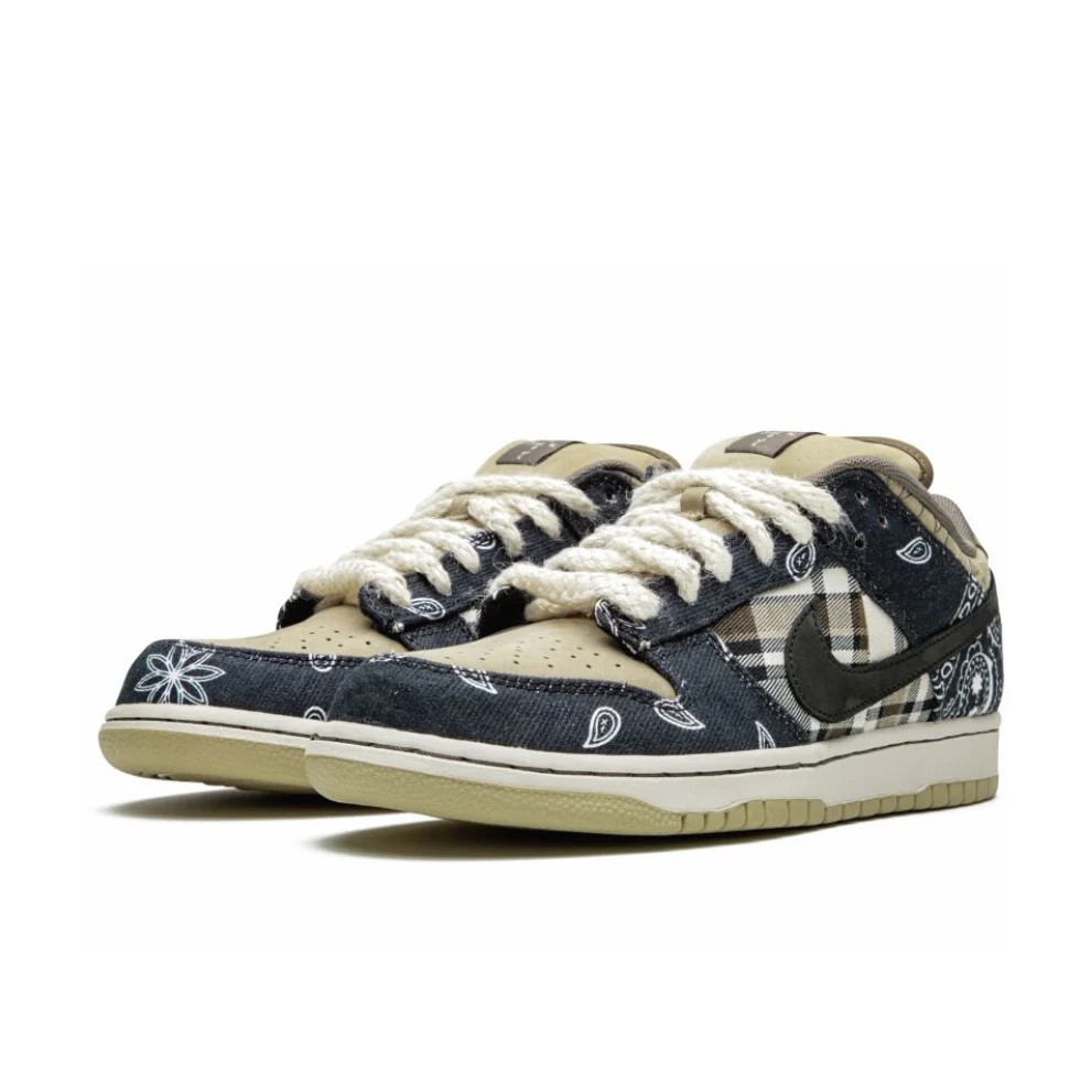 Nike x Travis Scott SB Dunk Low Sneakers