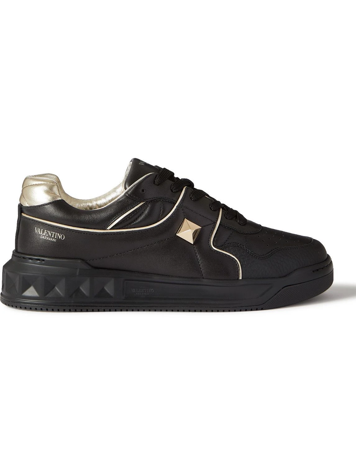 Valentino One Stud Low-Top Black Black Gold 