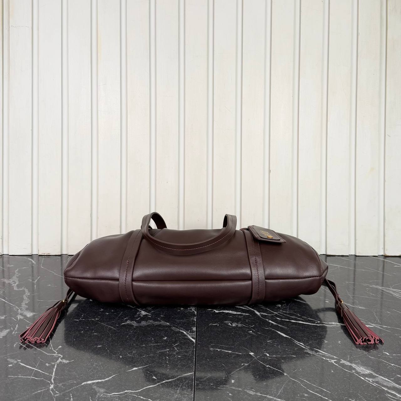 Miu Miu Joie Nappa Leather Shoulder Bag  İthal Ürün  43x16 cm
