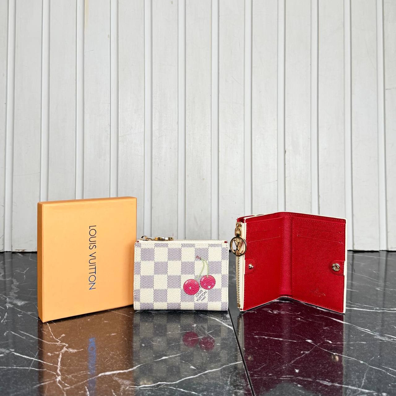 Louis Vuitton Lisa Wallet Vejital Deri İthal Aksesuar