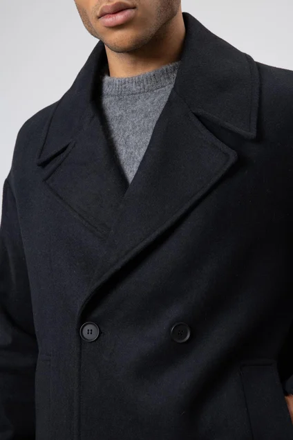 Oversize Kruvaze Kısa Kaşe Ceket SiyahOversize Kruvaze Kısa Kaşe Ceket Siyah