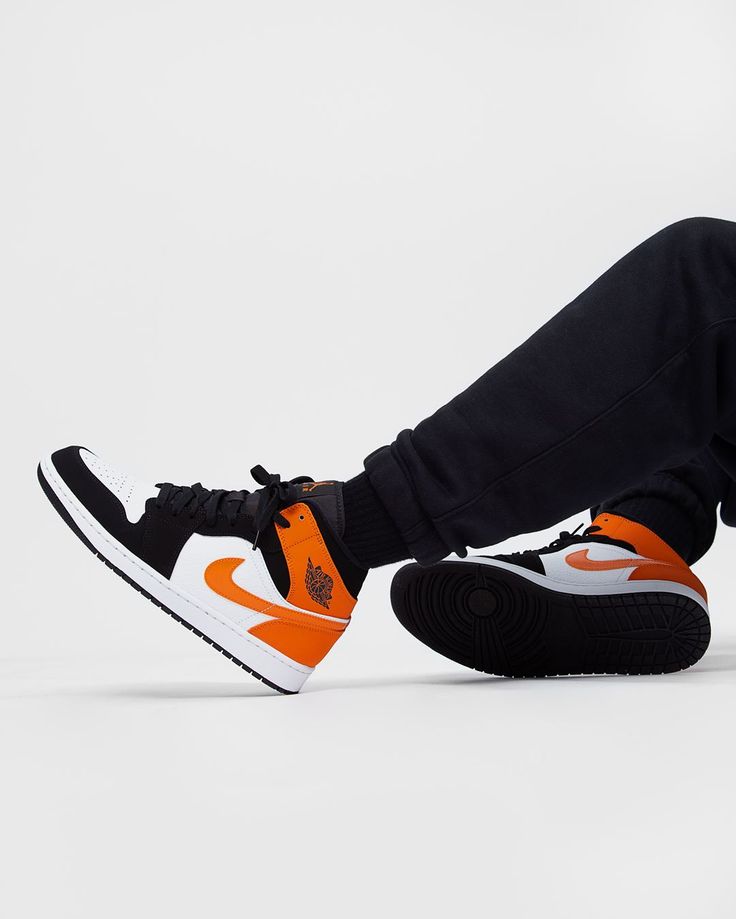 Air Jordan 1 Mid 'Shattered Backboard'