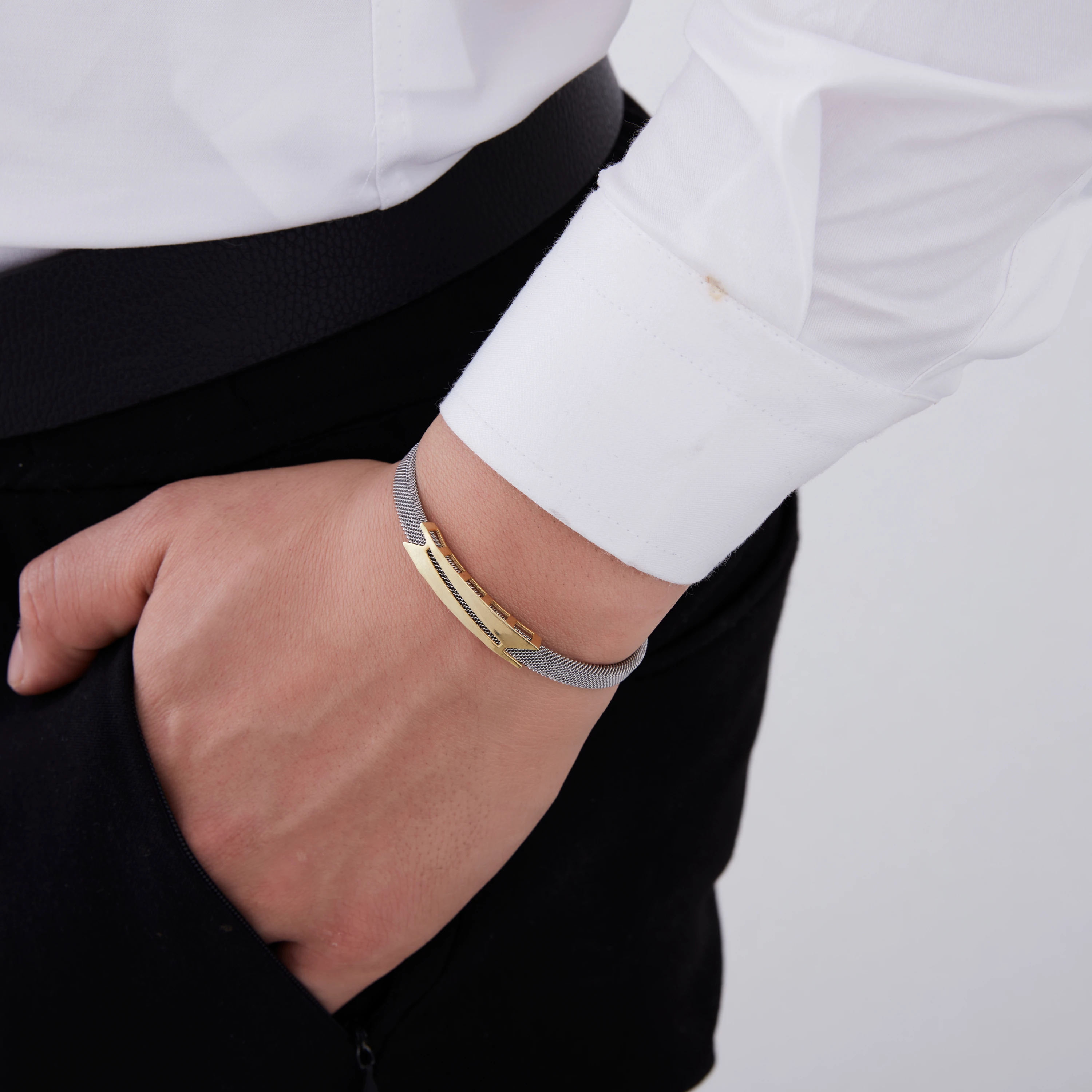 Gümüş Çelik Kordonlu Gold Modern Tasarımlı Bileklik