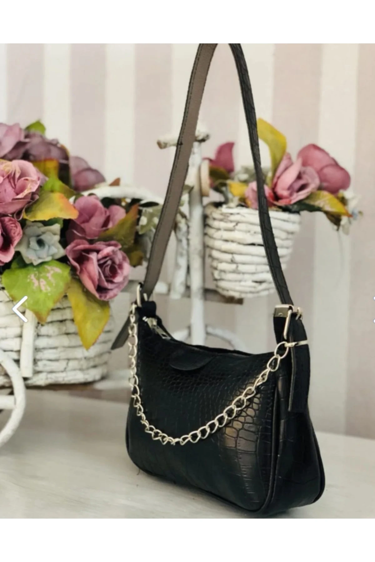 Kadın Beyaz Kroko Desenli Ince Zincirli Baget Astarsız Çanta