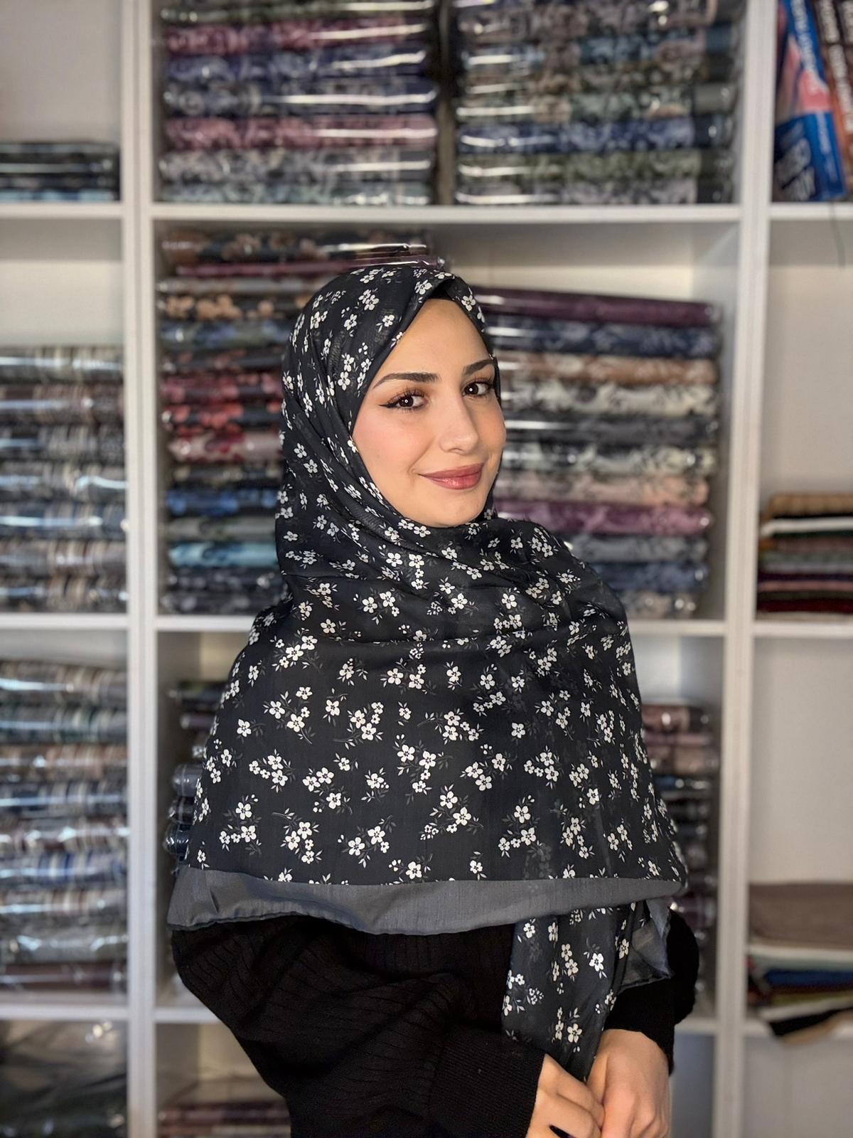 140x140 Büyük Boy Eşarp Desenli Tülbent - Çıtır Çiçek Siyah