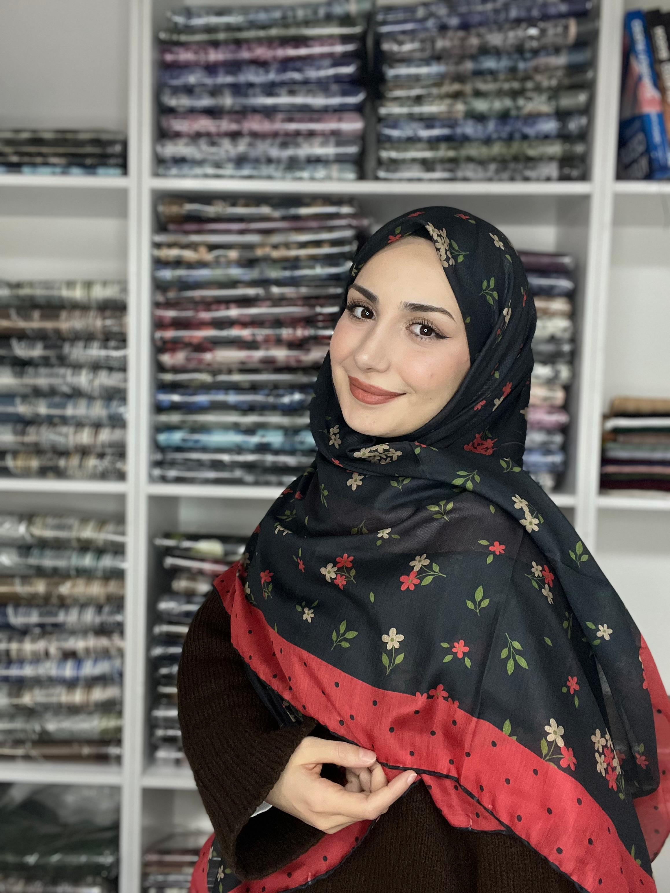 Bahar Dalı Siyah Kırmızı