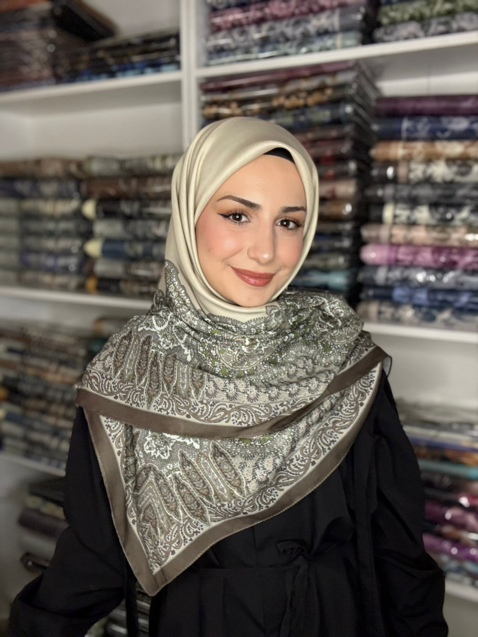 120x120 Büyük Boy Eşarp Desenli Pamuklu - Saray Nakışı Bej