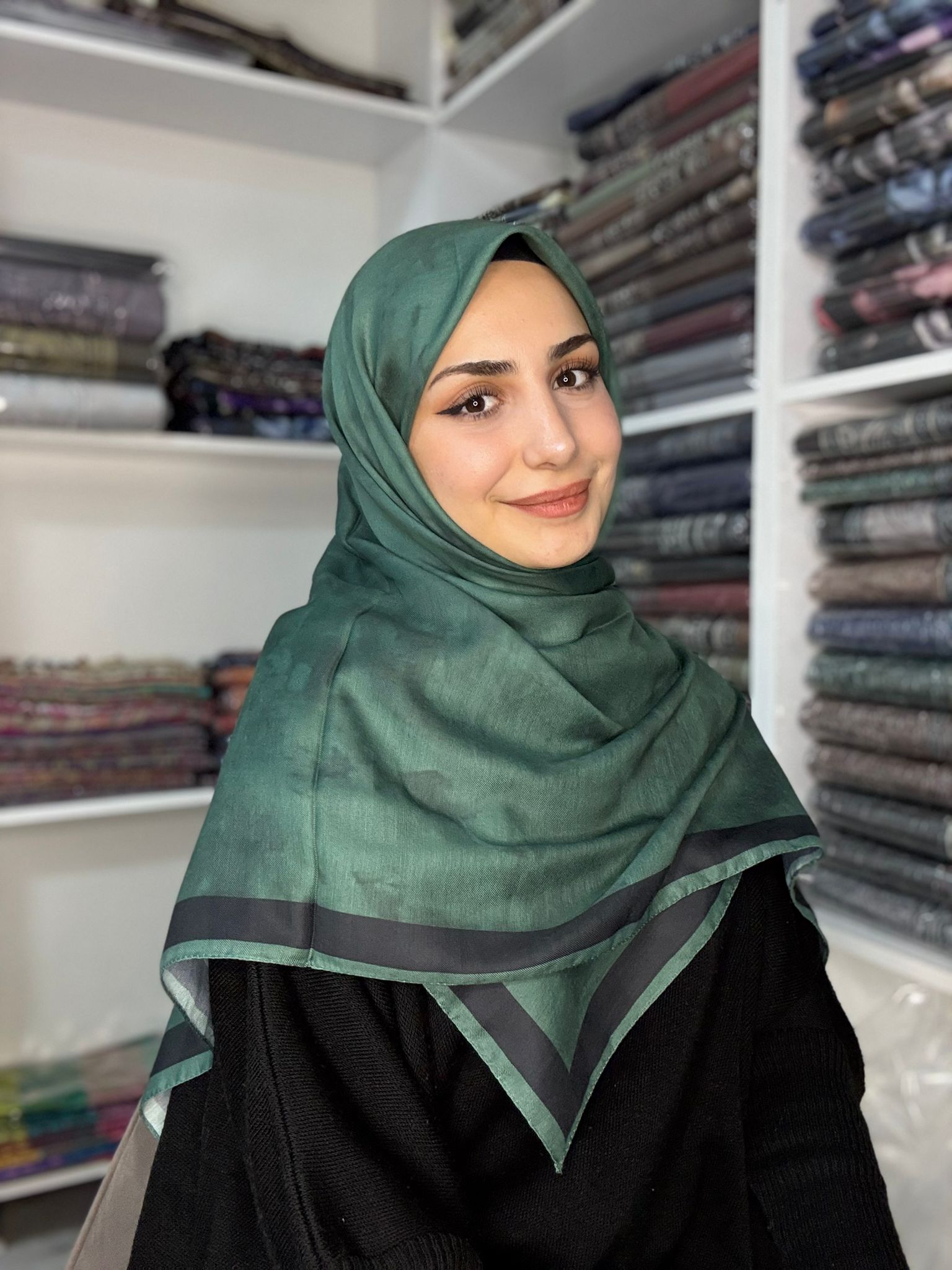 120x120 Büyük Boy Eşarp Desenli Pamuklu - Bulut Desen Zümrüt