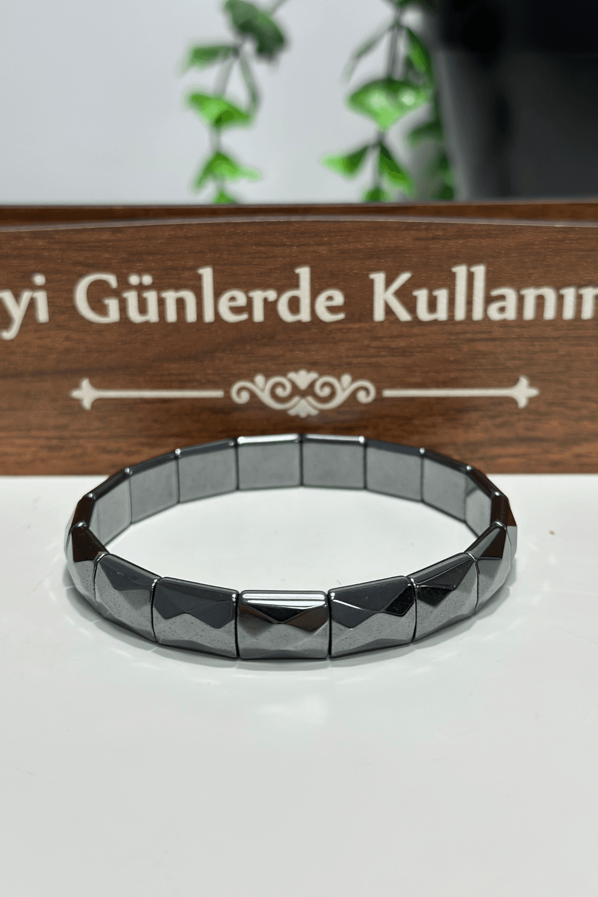Hematit Doğal Taş Bileklik Özel İşçilikli – GeoBlock Model | Geniş Taş Formlu, Minimal ve Şık