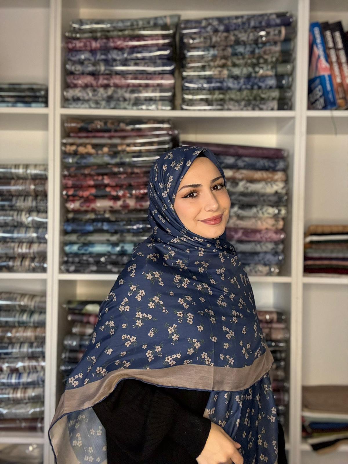 140x140 Büyük Boy Eşarp Desenli Tülbent - Çıtır Çiçek Lacivert