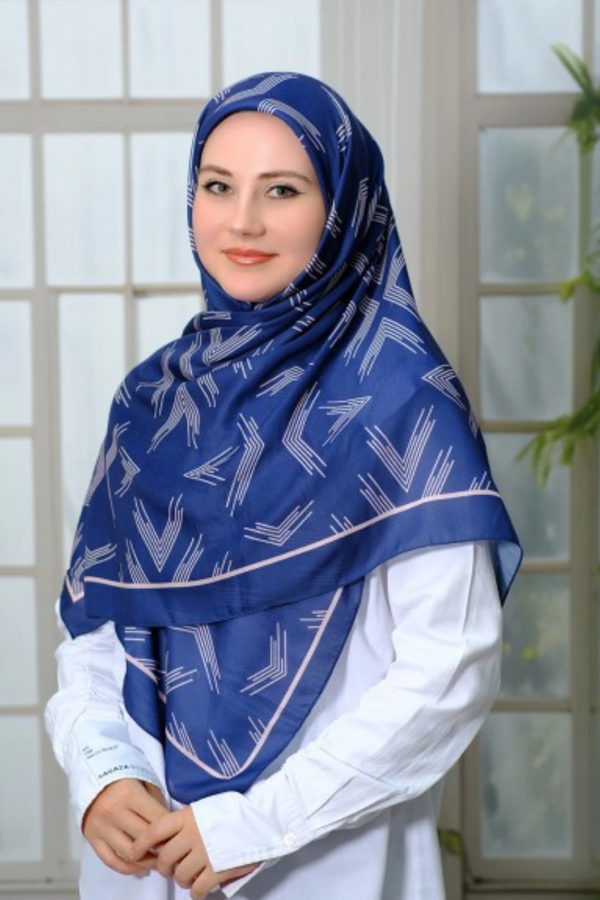 140x140 Büyük Boy Eşarp Desenli Pamuklu - Ok Desen Lacivert Pembe