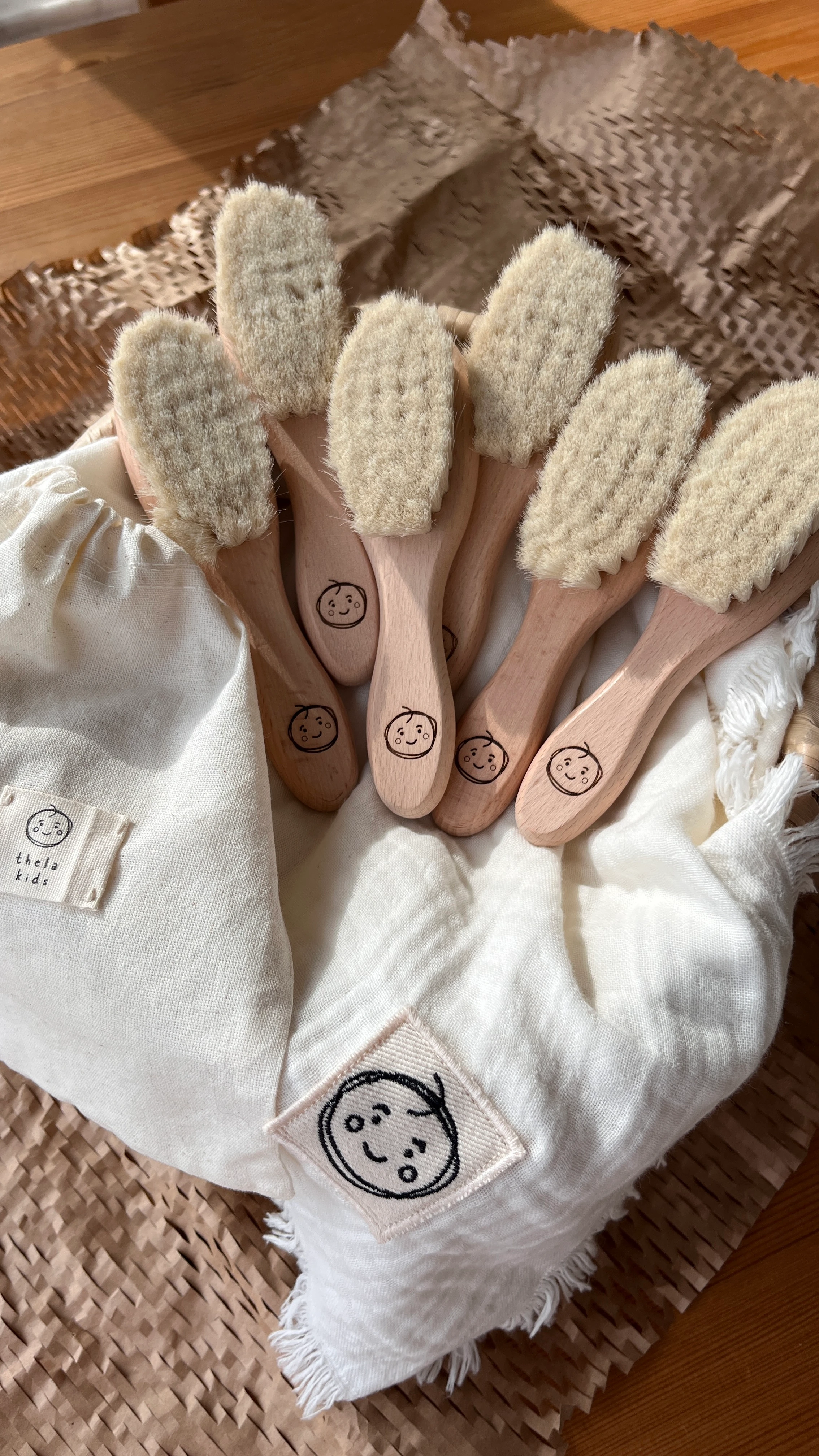 Doğal Keçi Kılı Ahşap Gövdeli Bebek Saç Fırçası