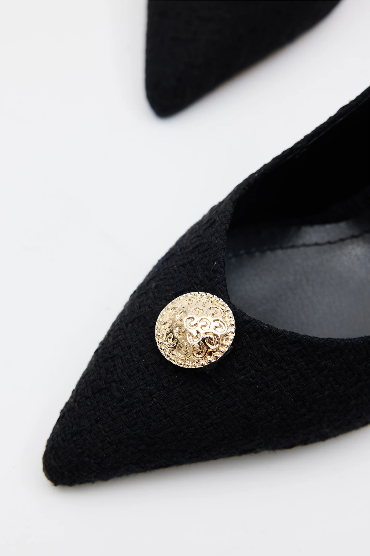 TUVA METAL DÜĞMELİ KADIN KUMAŞ TOPUKLU AYAKKABI