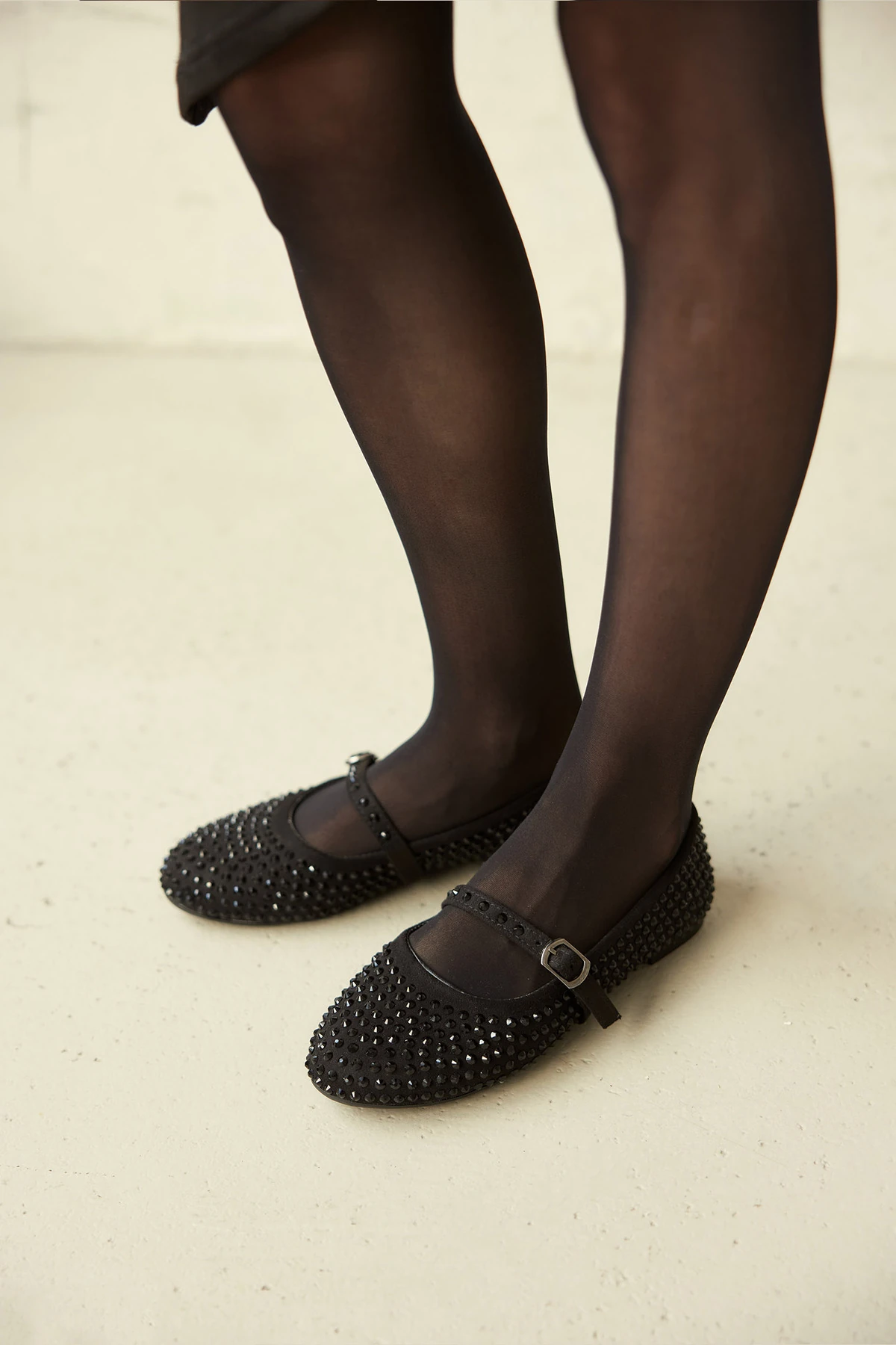 PARLA TAŞ DETAYLI KADIN BABET AYAKKABI