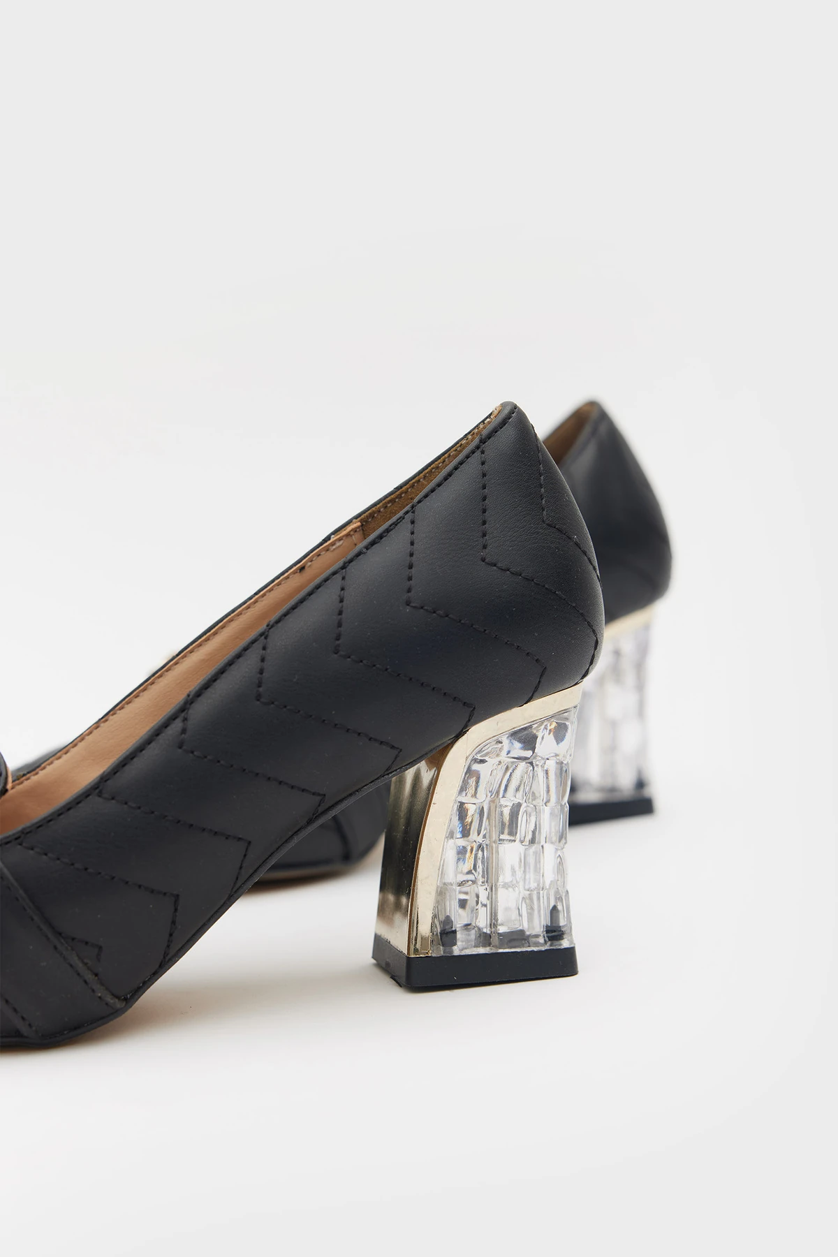 Nares Dolgu Topuklu Ayakkabı