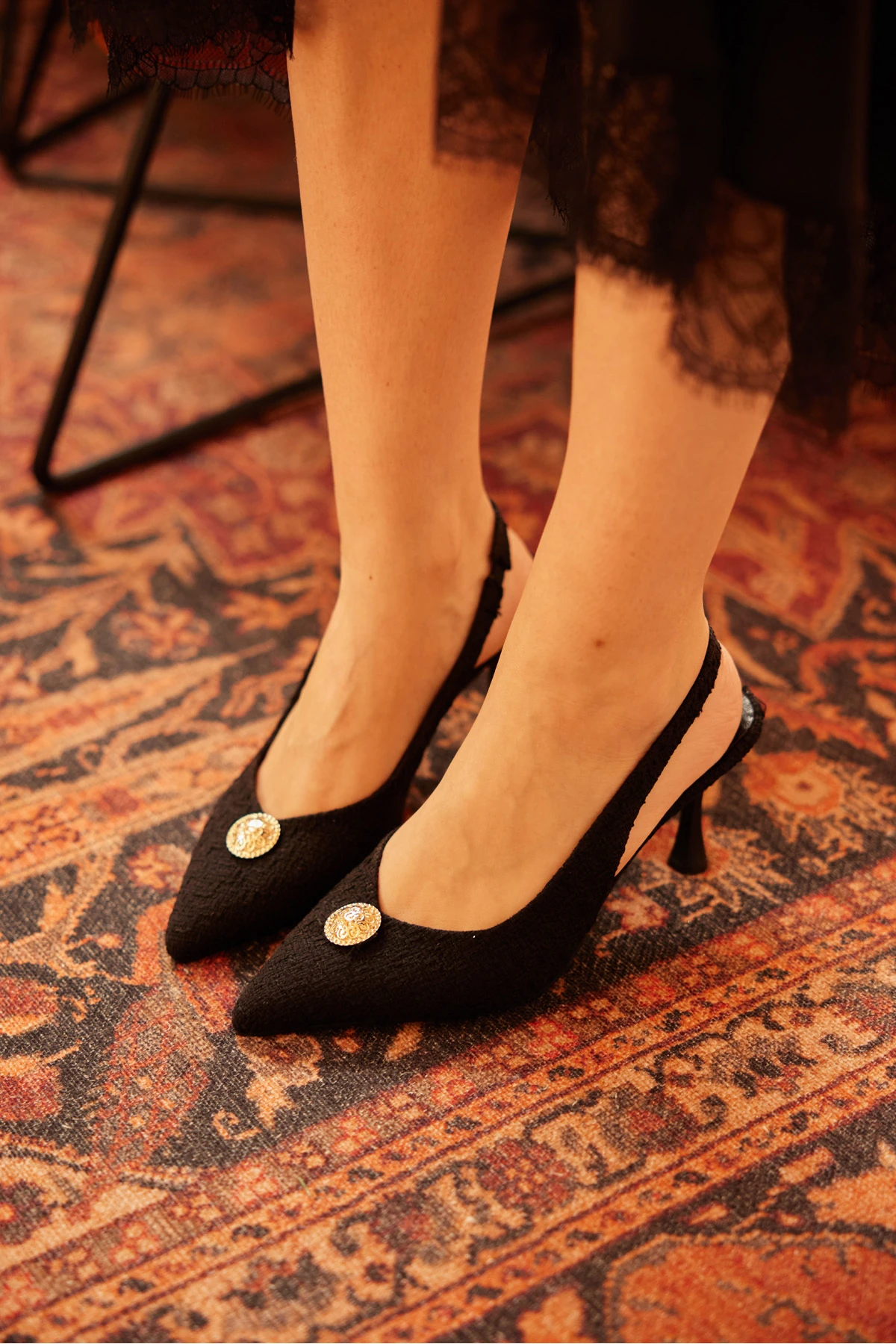 TUVA METAL DÜĞMELİ KADIN KUMAŞ TOPUKLU AYAKKABI