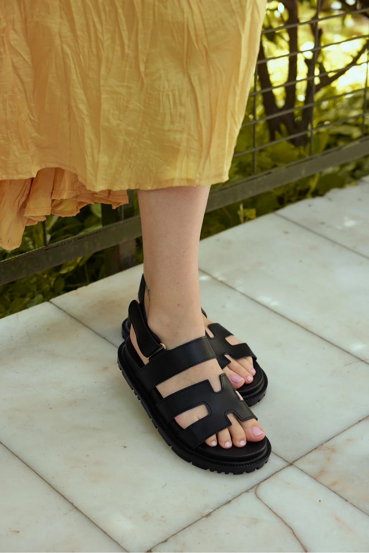 CLARA YAZLIK SANDALET