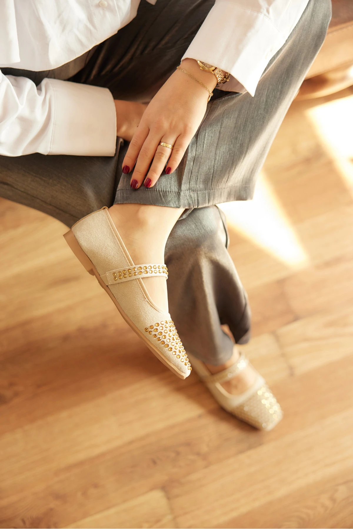 STELLA UCU TAŞLI KADIN BABET AYAKKABI