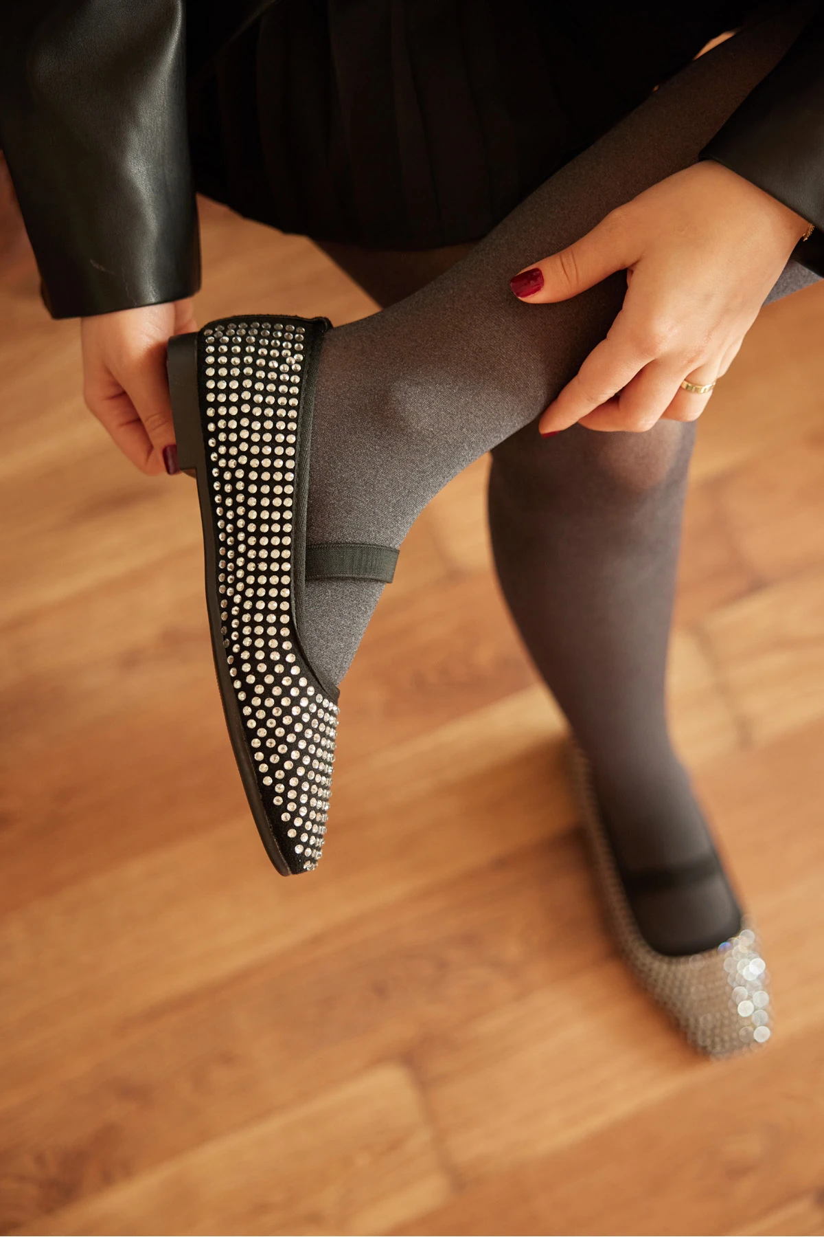 Siyah Gümüş Taşlı