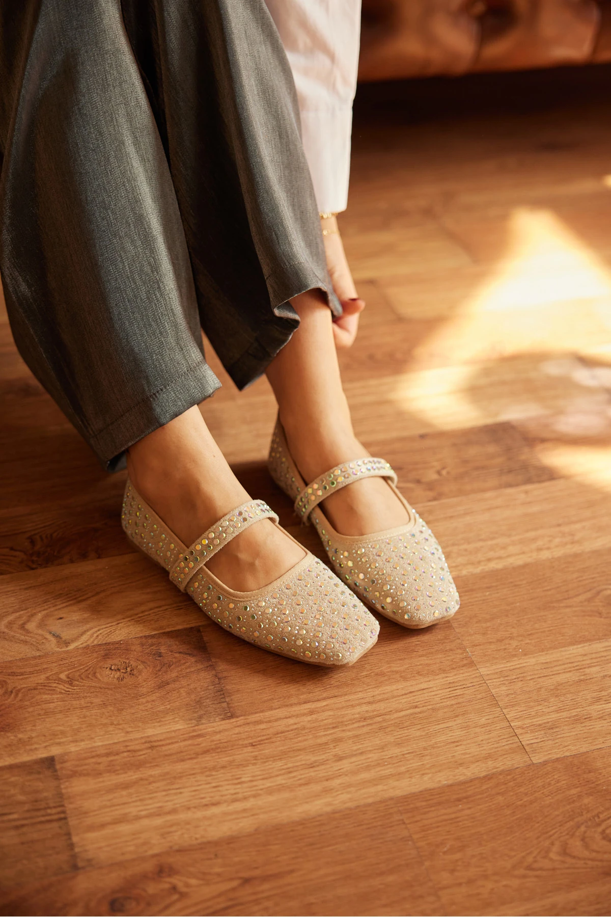 NOVA TAŞLI KADIN BABET AYAKKABI