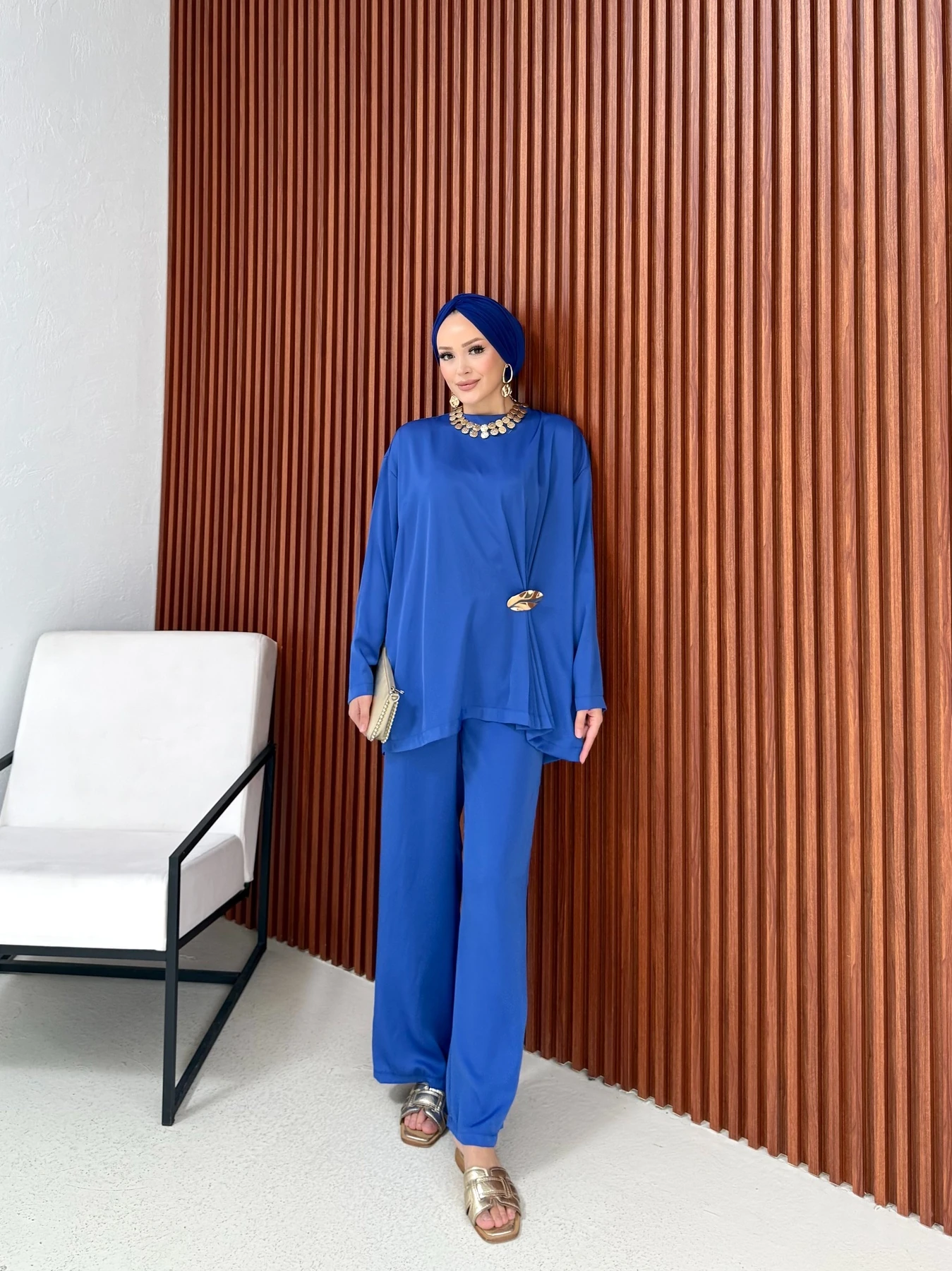 Saten Broşlu Takım 32-3570