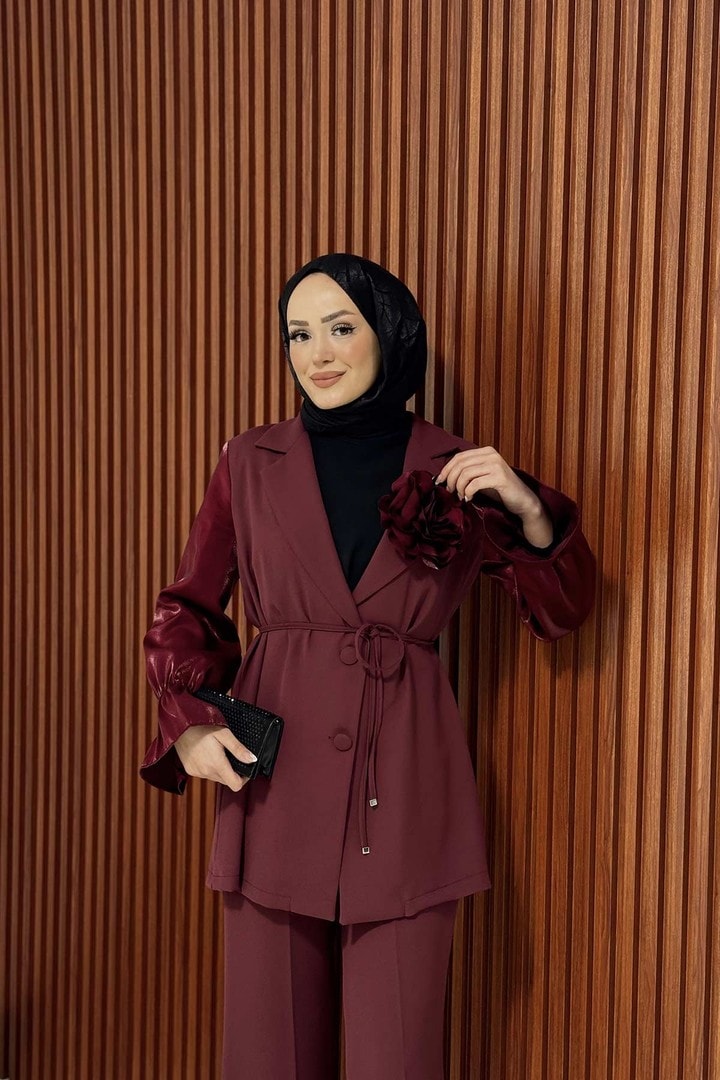 Gül Broşlu Ceketli Takım 32-4016