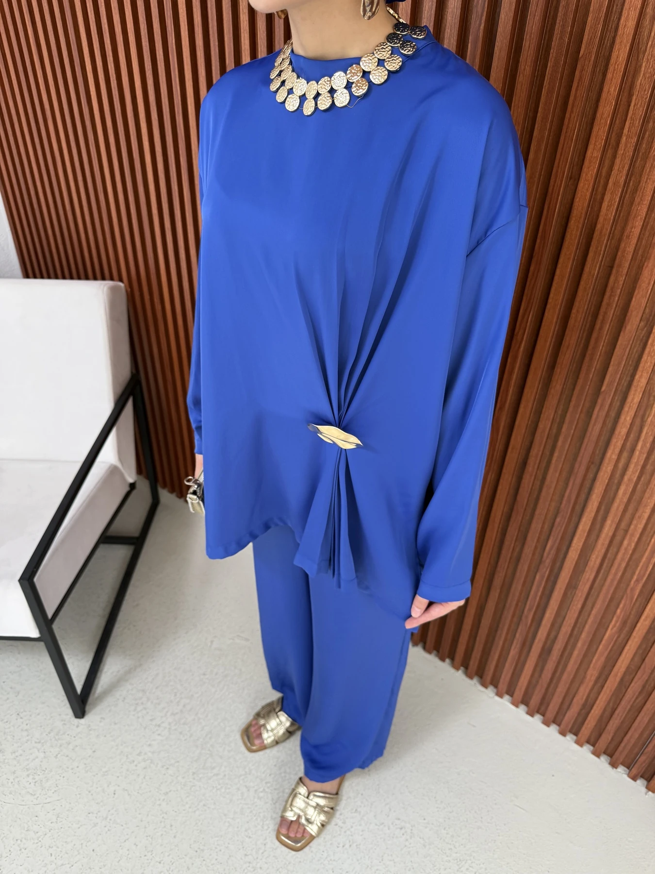 Saten Broşlu Takım 32-3570