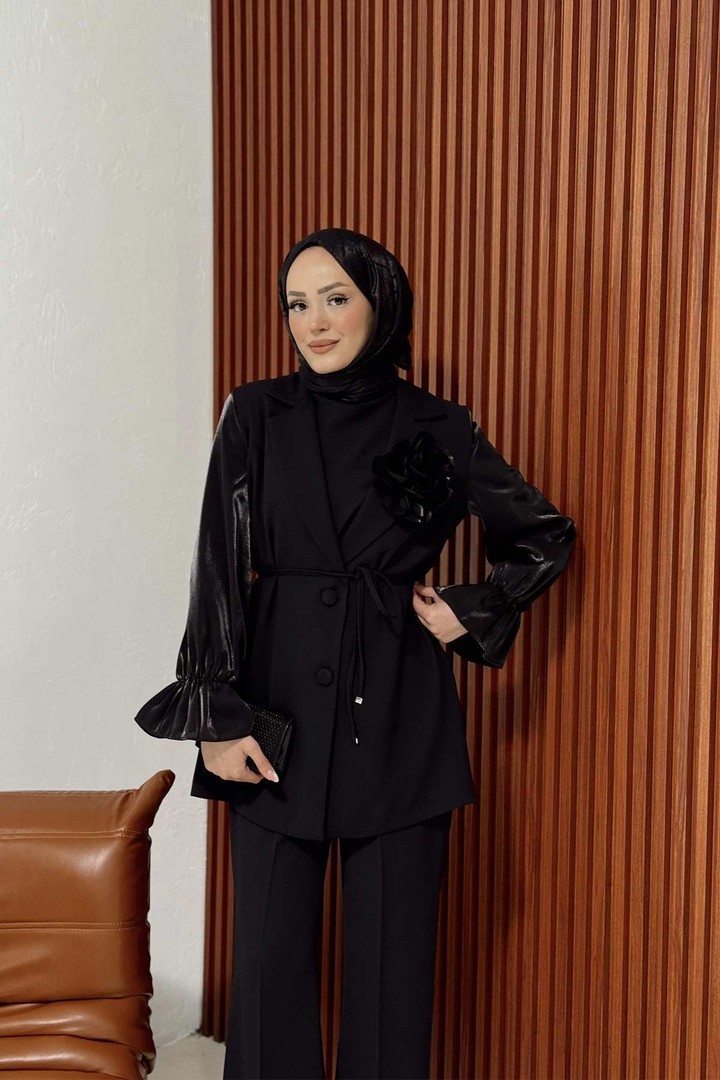 Gül Broşlu Ceketli Takım 32-4016