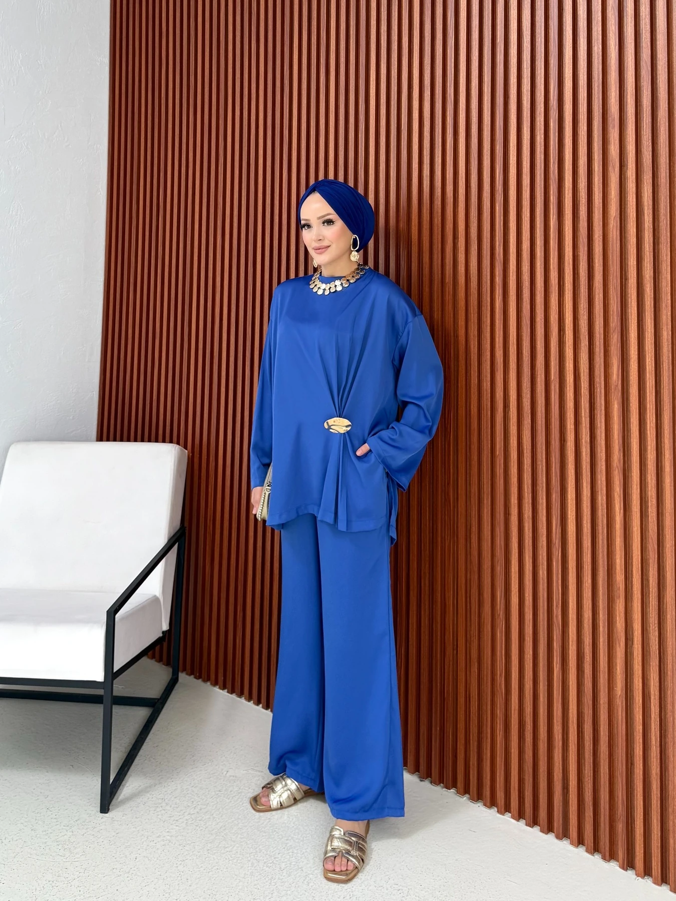 Saten Broşlu Takım 32-3570