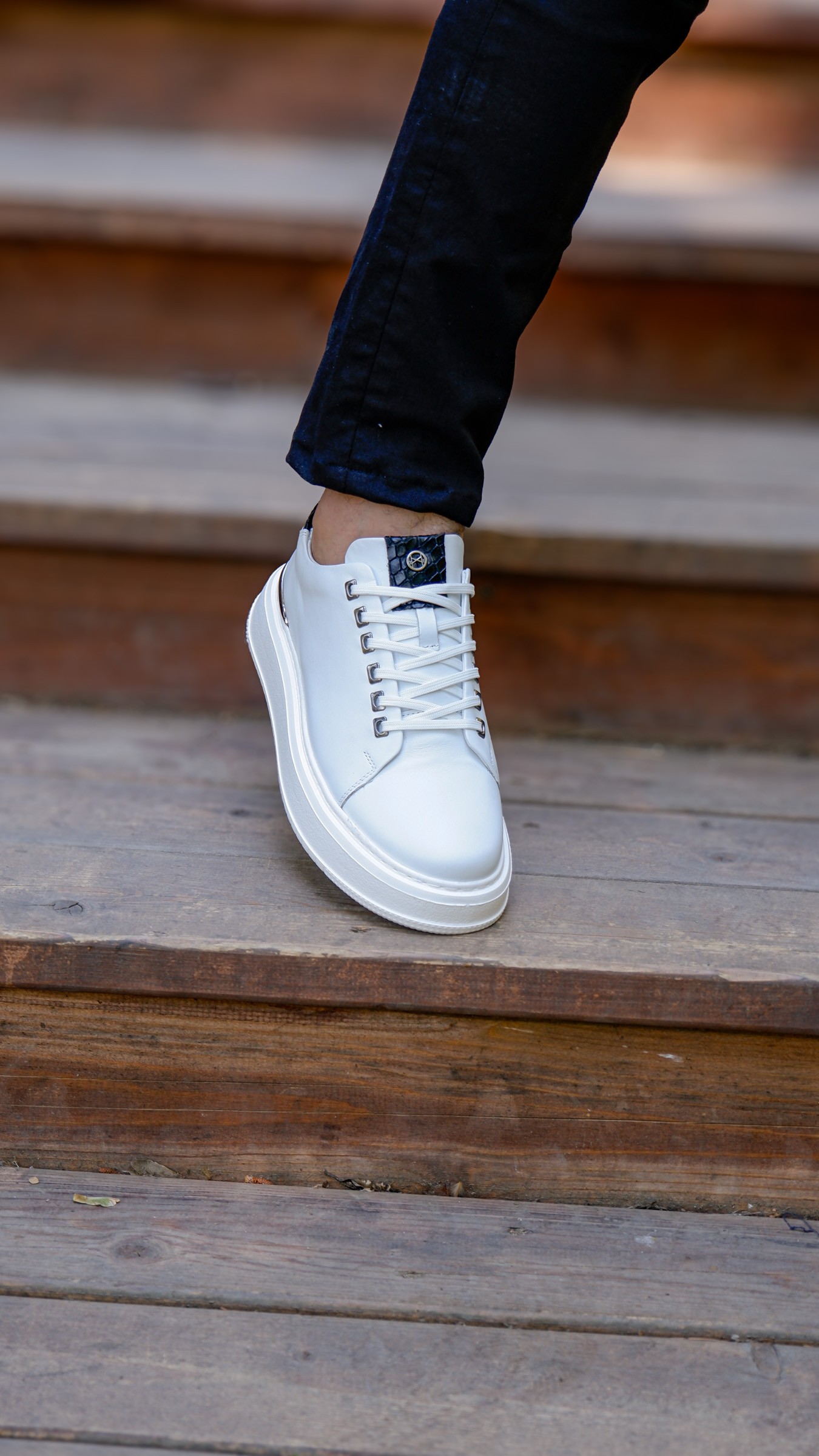 Moliere Model Hakiki Natural Deri Demir Detaylı Sneaker Ayakkabı - beyaz