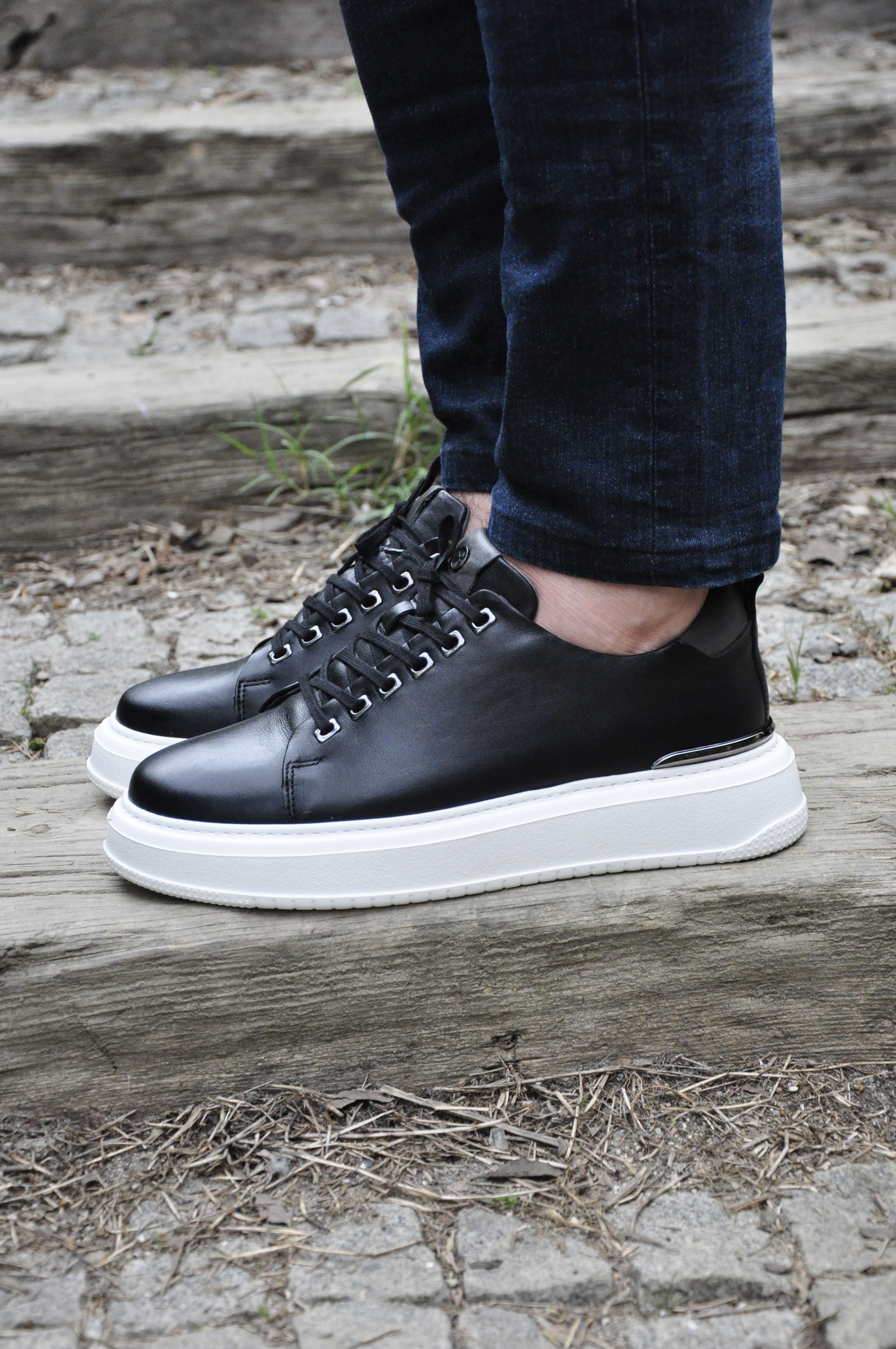 Moliere Model Hakiki Natural Deri Demir Detaylı Sneaker Ayakkabı