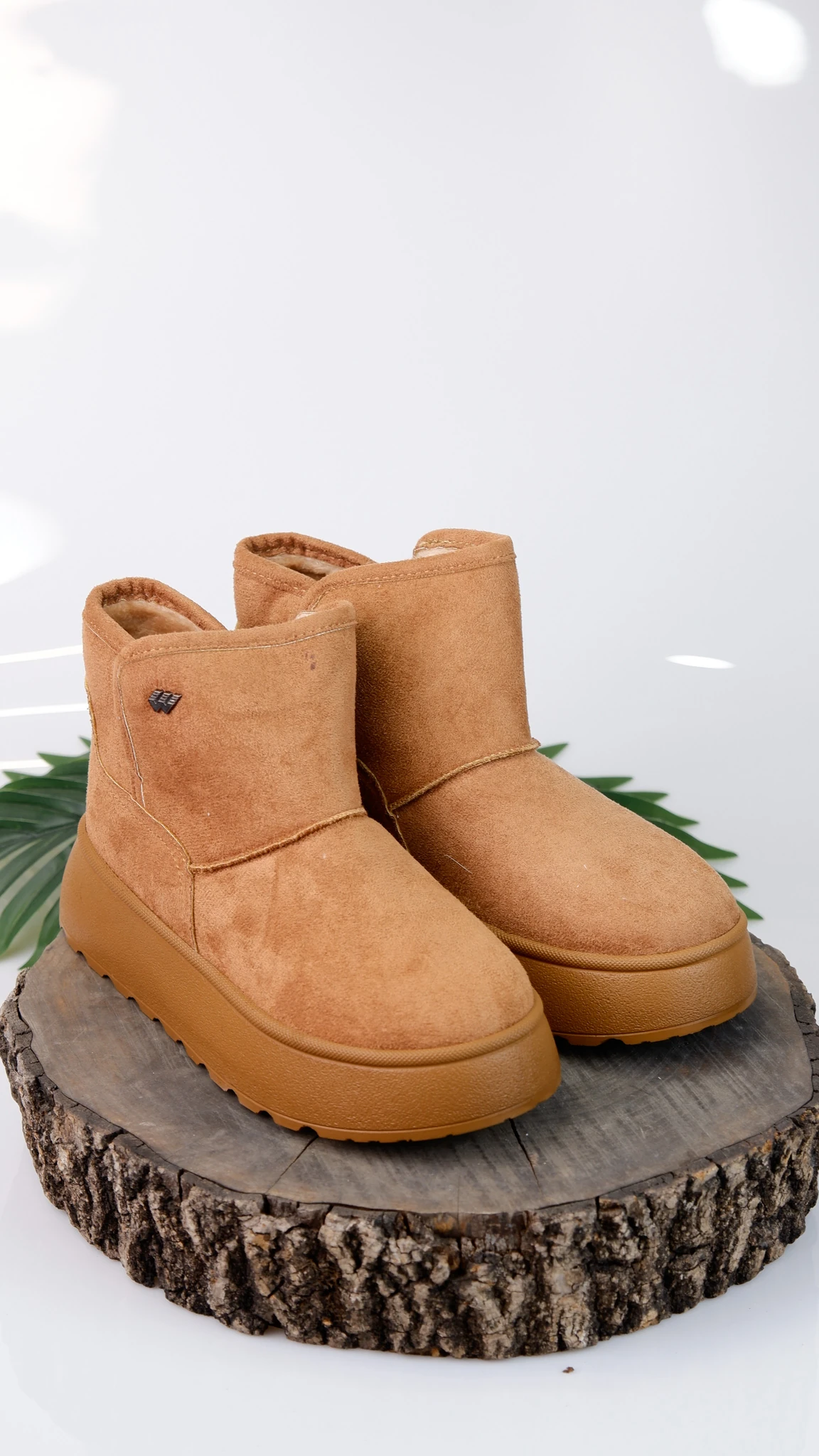 Foundry Model Süet Detaylı Kadın Günlük Bot Ayakkabı - TABA