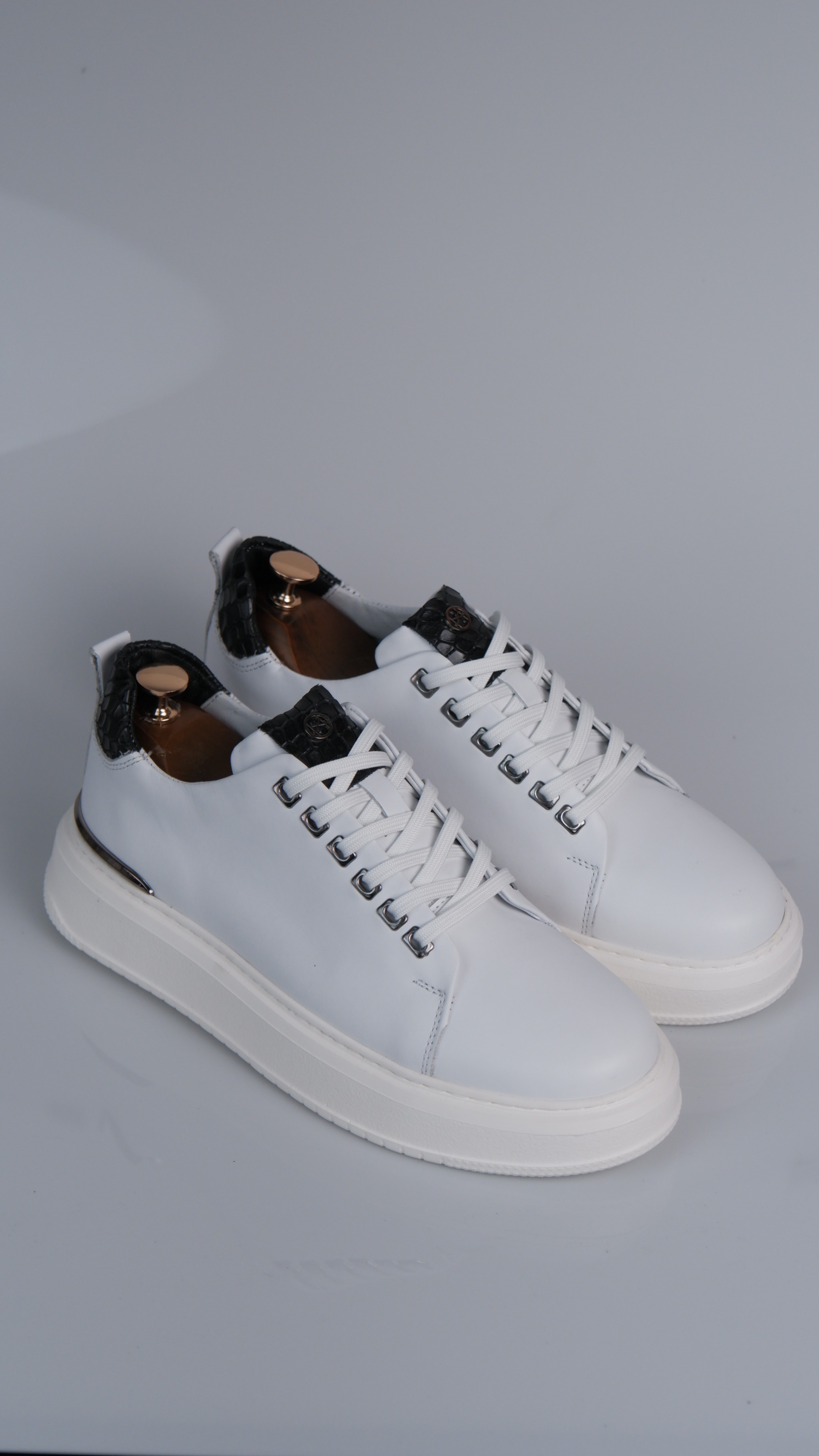 Moliere Model Hakiki Natural Deri Demir Detaylı Sneaker Ayakkabı - beyaz