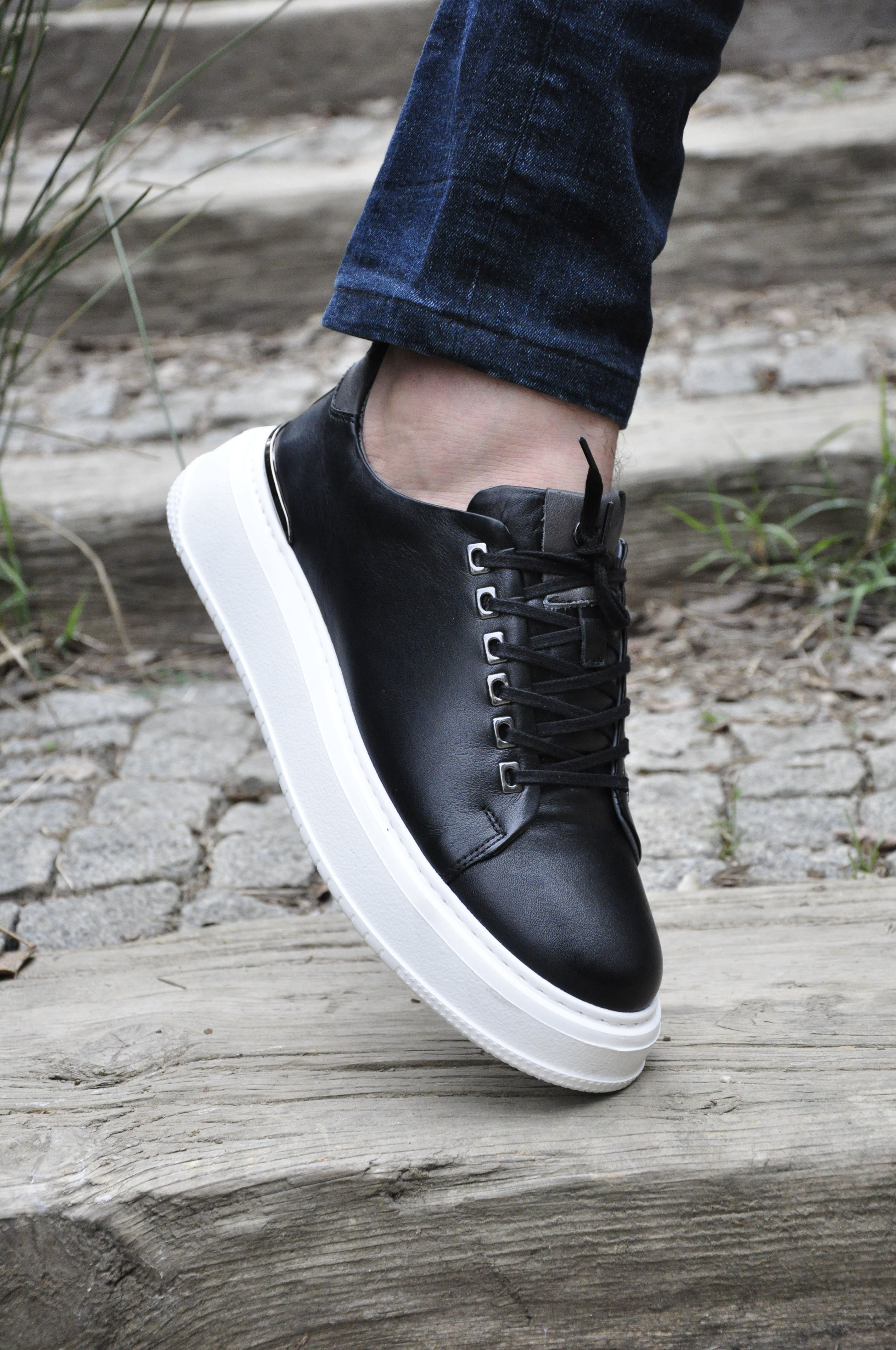 Moliere Model Hakiki Natural Deri Demir Detaylı Sneaker Ayakkabı