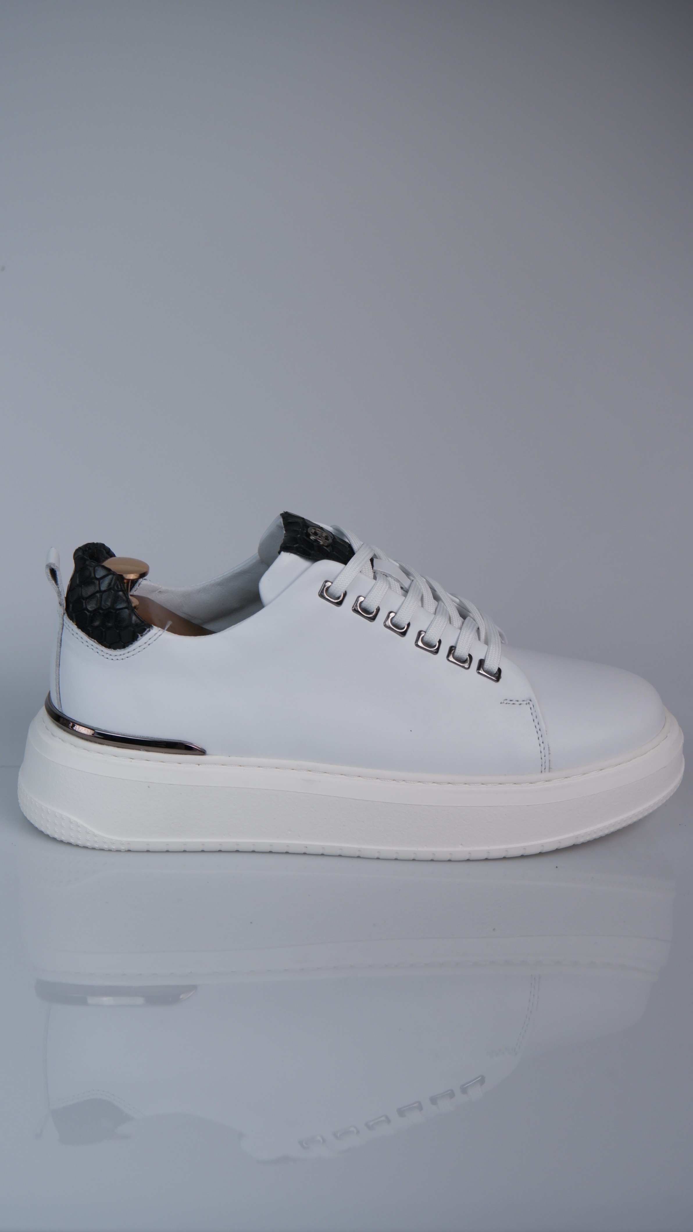 Moliere Model Hakiki Natural Deri Demir Detaylı Sneaker Ayakkabı - beyaz