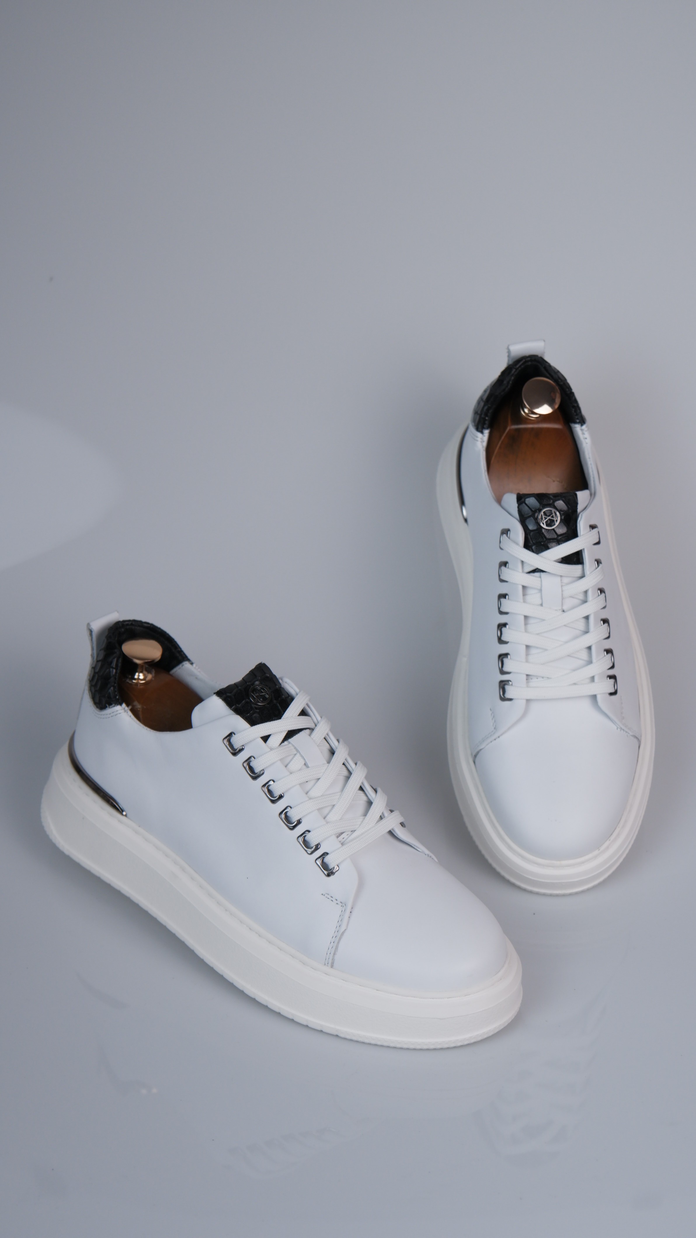 Moliere Model Hakiki Natural Deri Demir Detaylı Sneaker Ayakkabı - beyaz