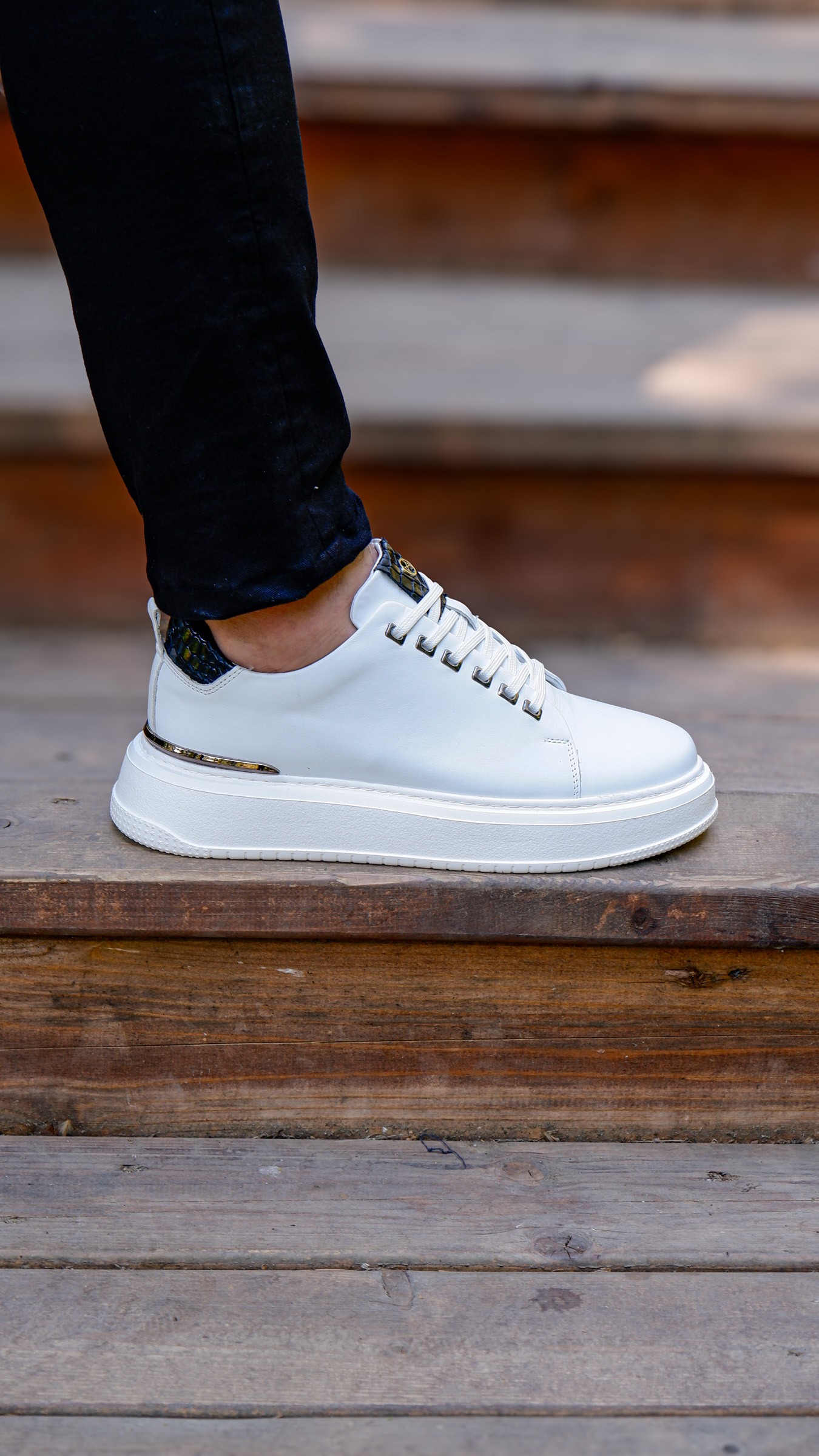 Moliere Model Hakiki Natural Deri Demir Detaylı Sneaker Ayakkabı - beyaz