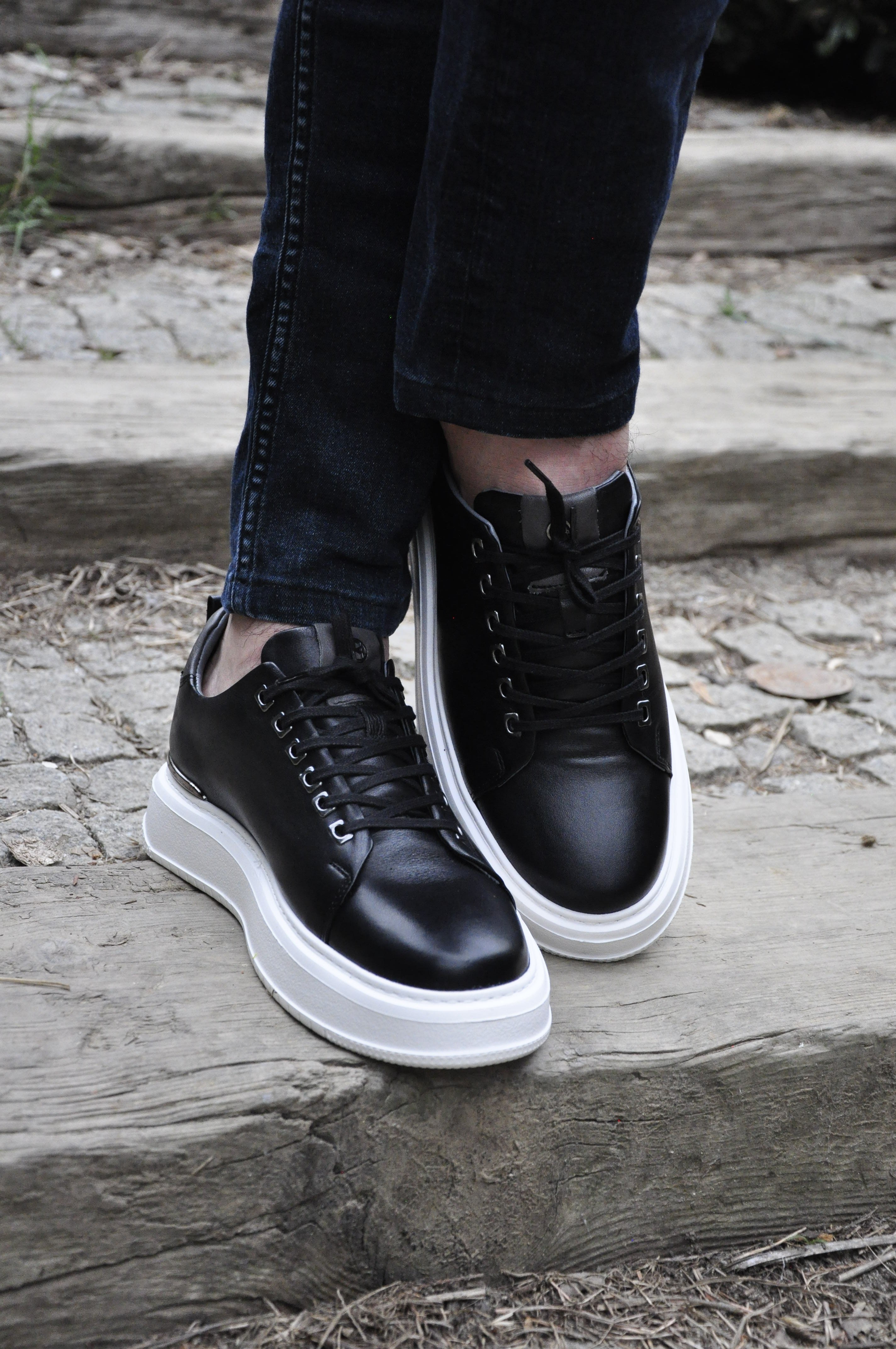 Moliere Model Hakiki Natural Deri Demir Detaylı Sneaker Ayakkabı