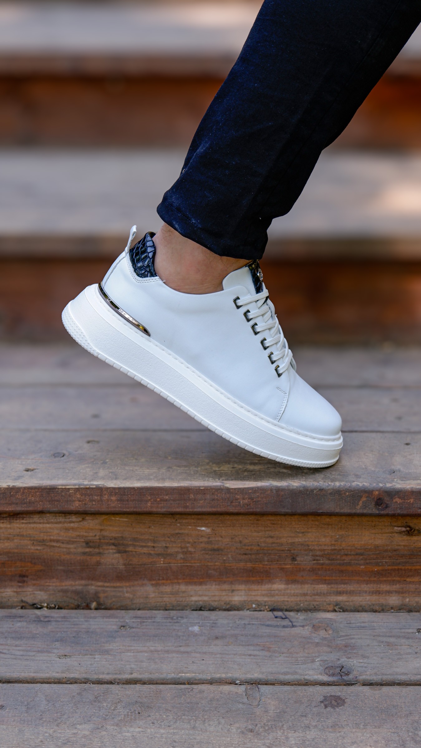 Moliere Model Hakiki Natural Deri Demir Detaylı Sneaker Ayakkabı - beyaz