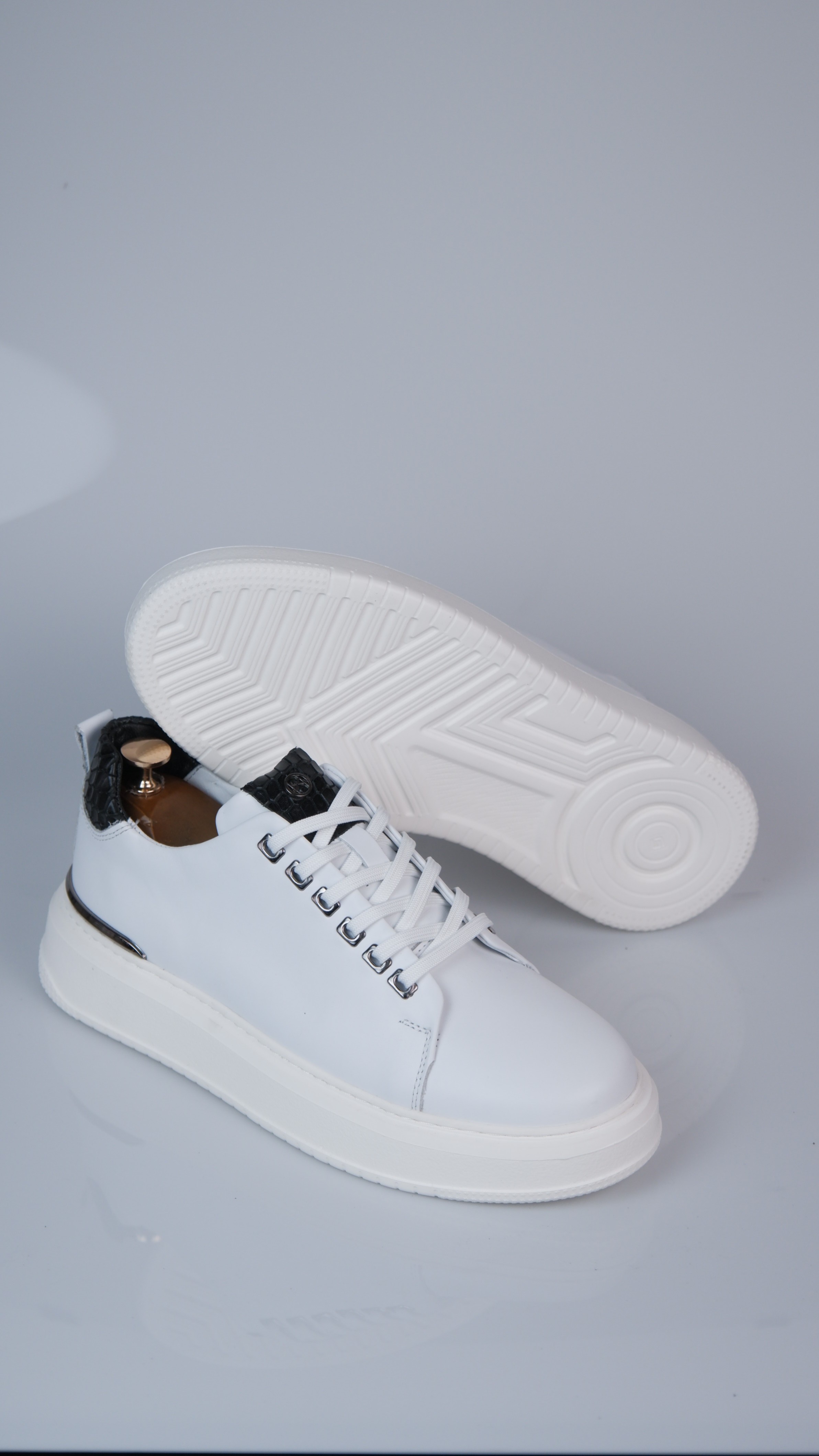 Moliere Model Hakiki Natural Deri Demir Detaylı Sneaker Ayakkabı - beyaz