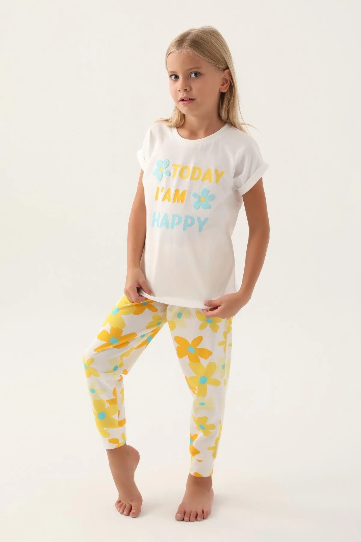 Kız Çocuk Çiçek Desenli Krem Pijama Takımı