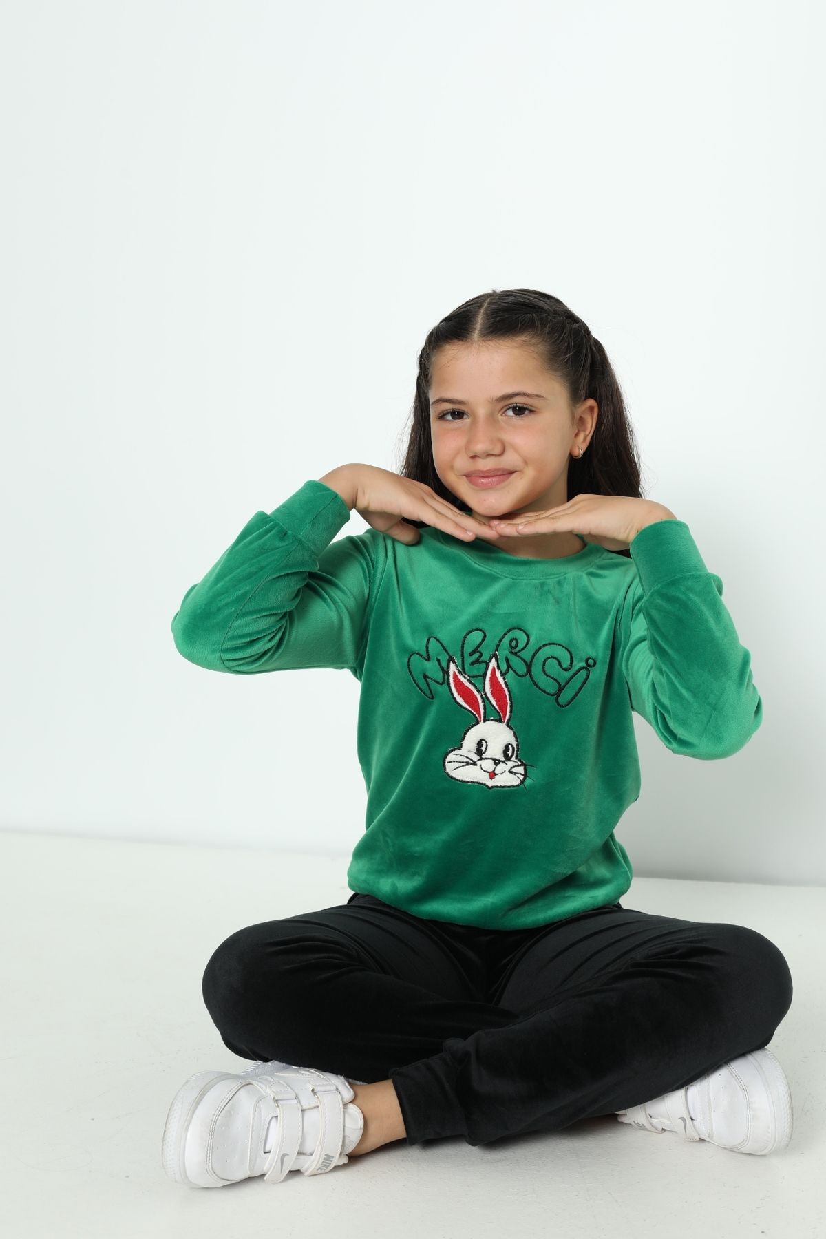 Merci Tavşan Desenli Kadife Erkek Çocuk Pijama Takımı