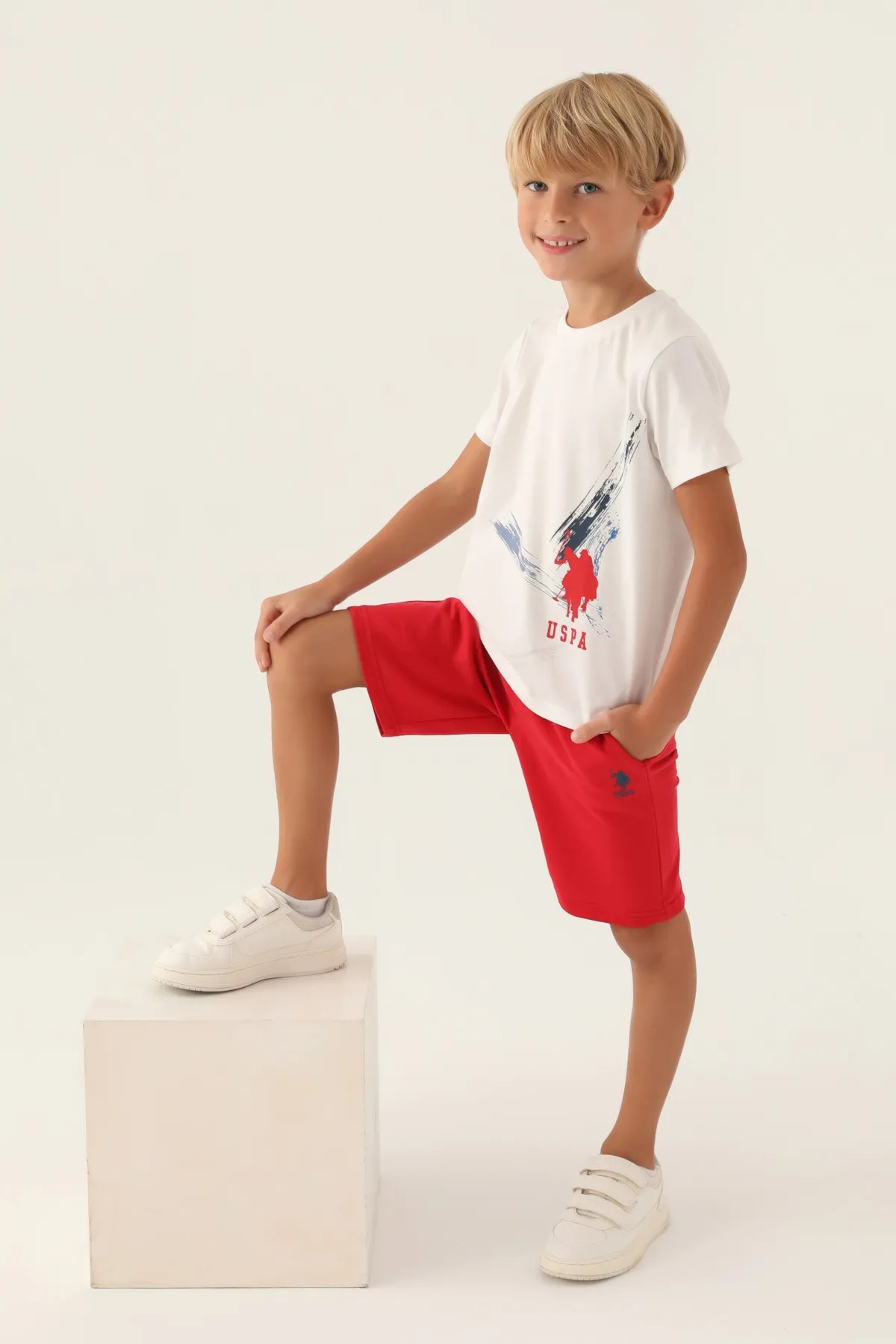 U.S. Polo Assn. Erkek Çocuk Crayons Art Lisanslı Şort T-Shirt Takım 