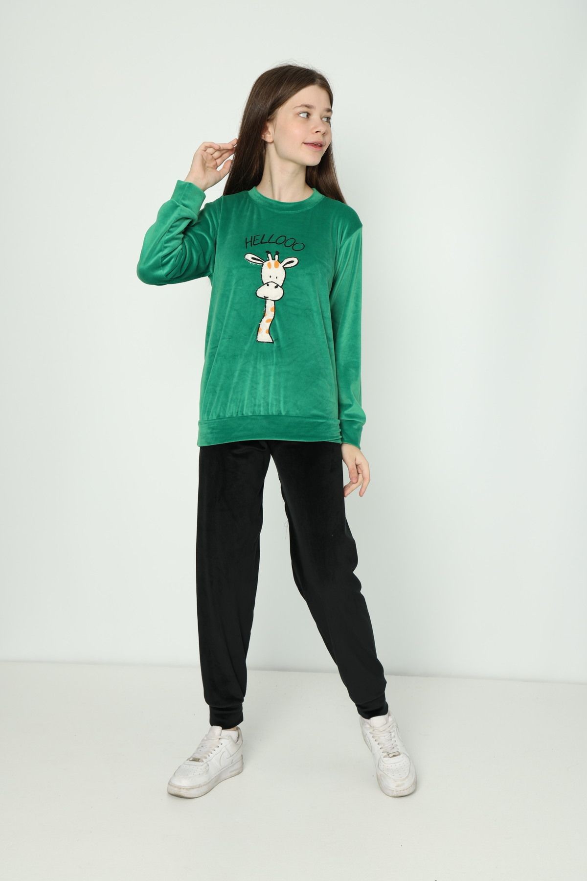 Kadife Garson Pijama Takımı