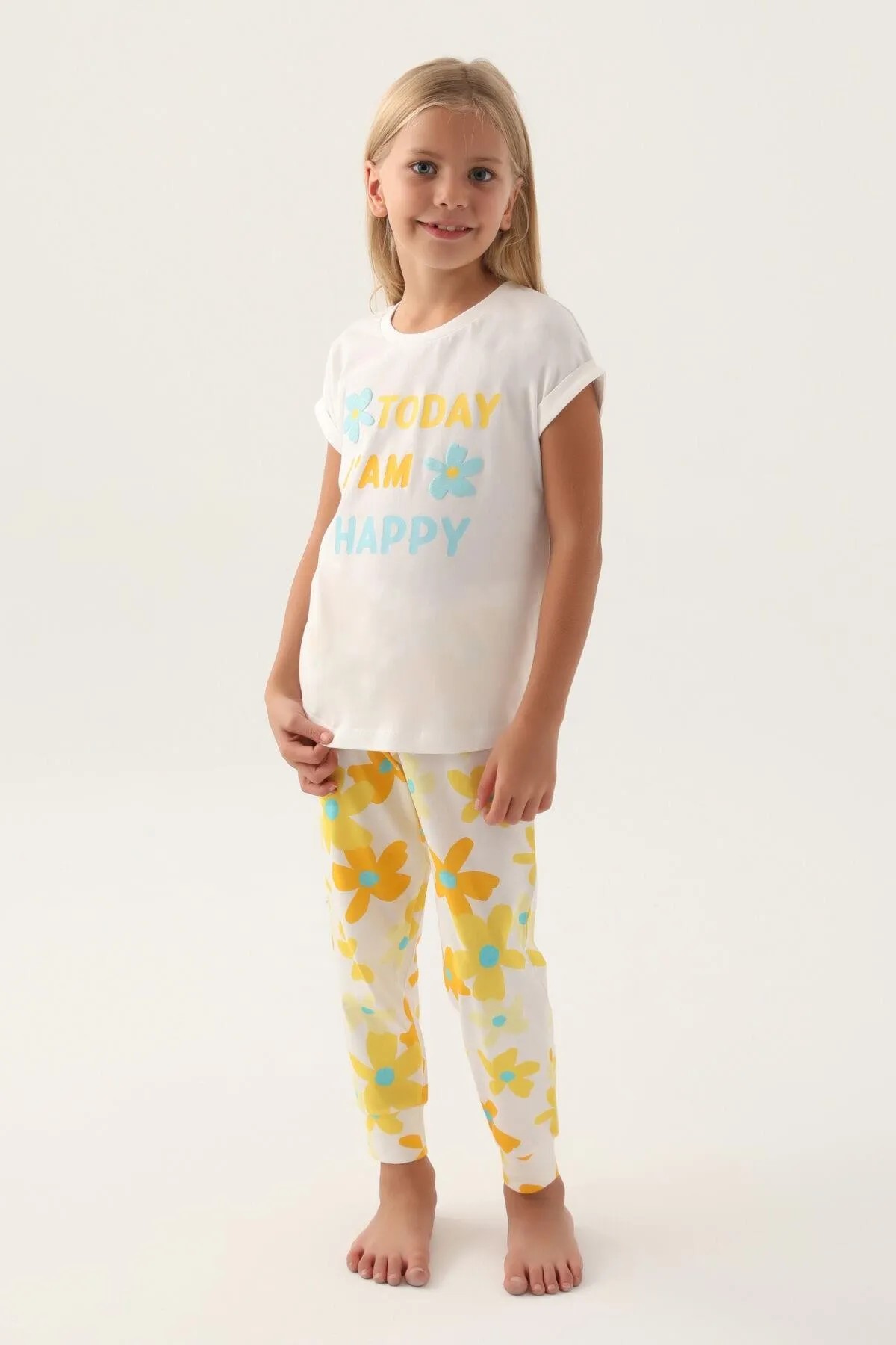 Kız Çocuk Çiçek Desenli Krem Pijama Takımı
